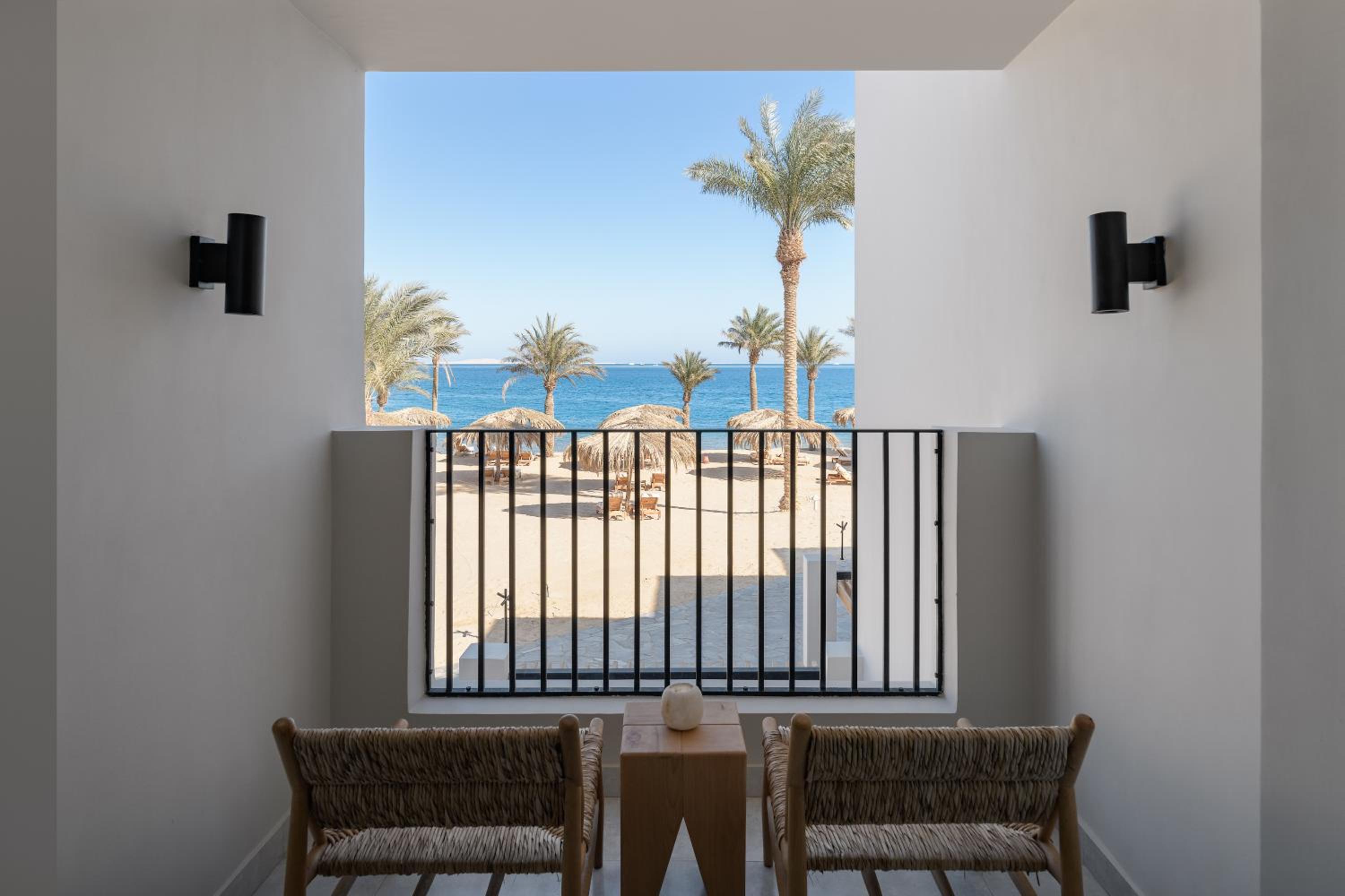 Deluxe Twin Room Sea View - Photo 4