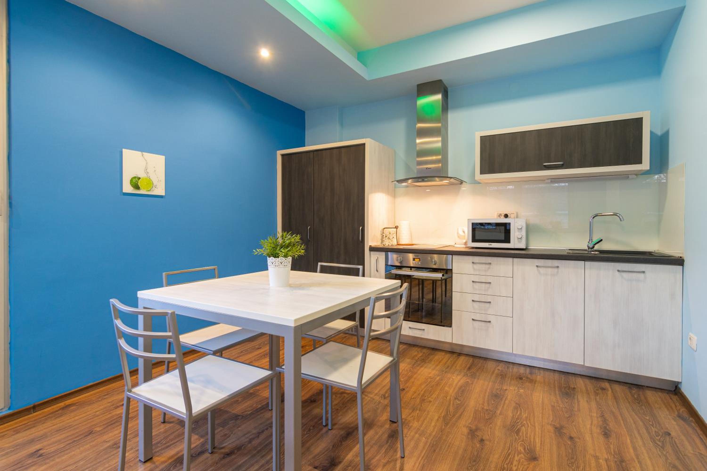 Deluxe Apartment with Balcony photo 3