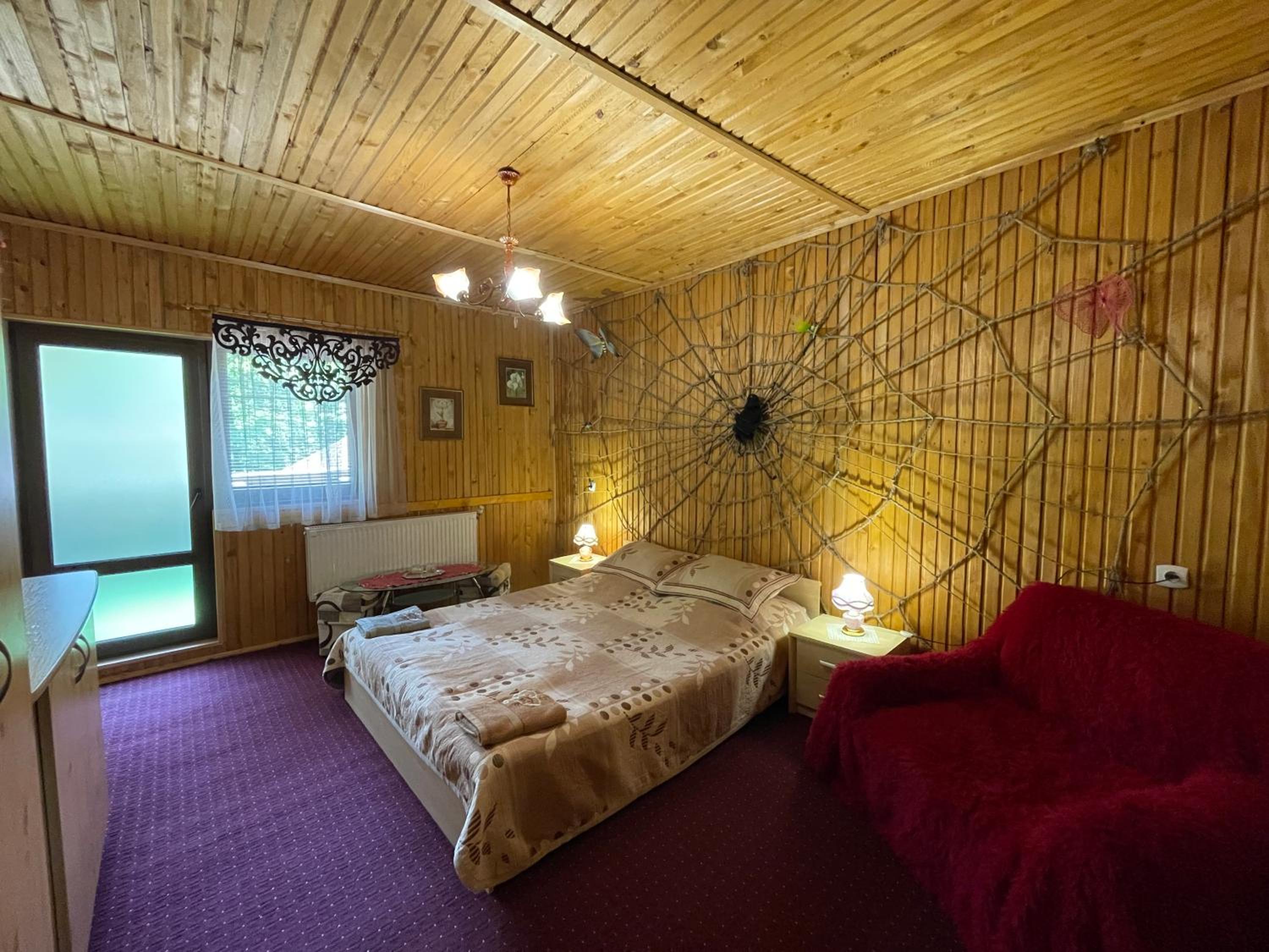 Double Room with Shared Bathroom photo 2