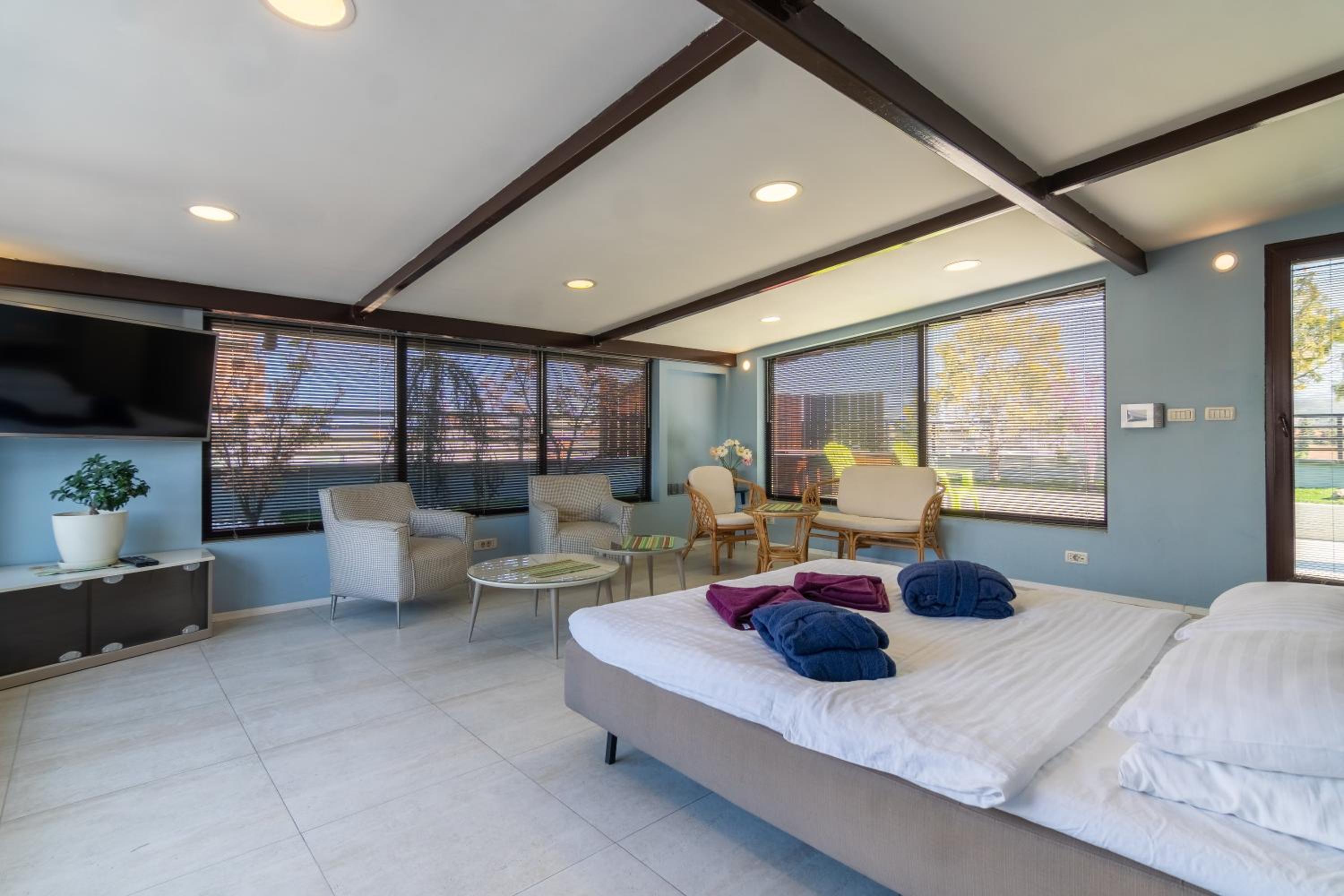 Superior Penthouse Apartment photo 1