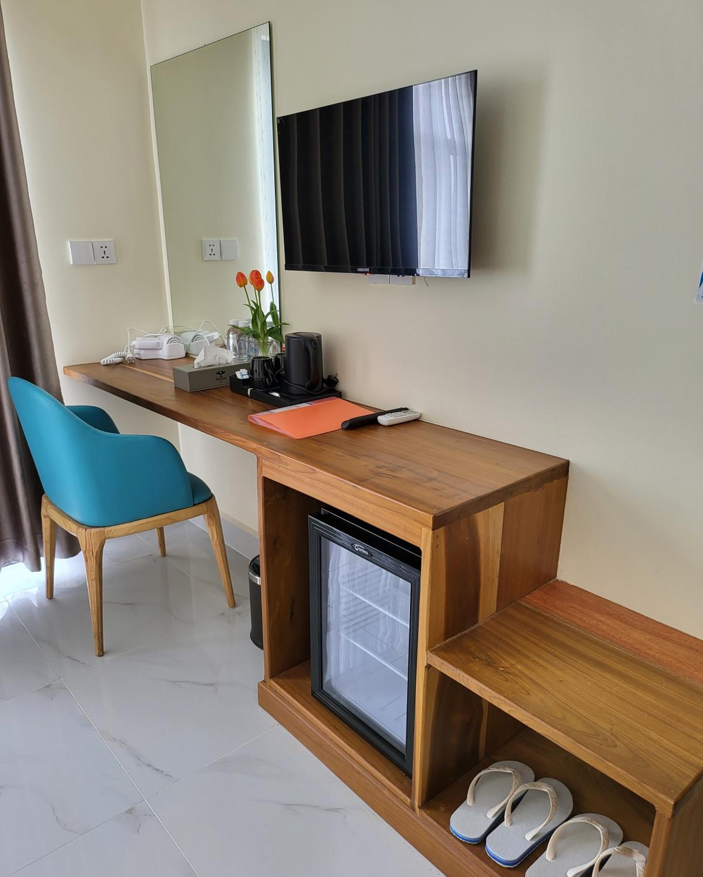 Standard Twin Room - Photo 7