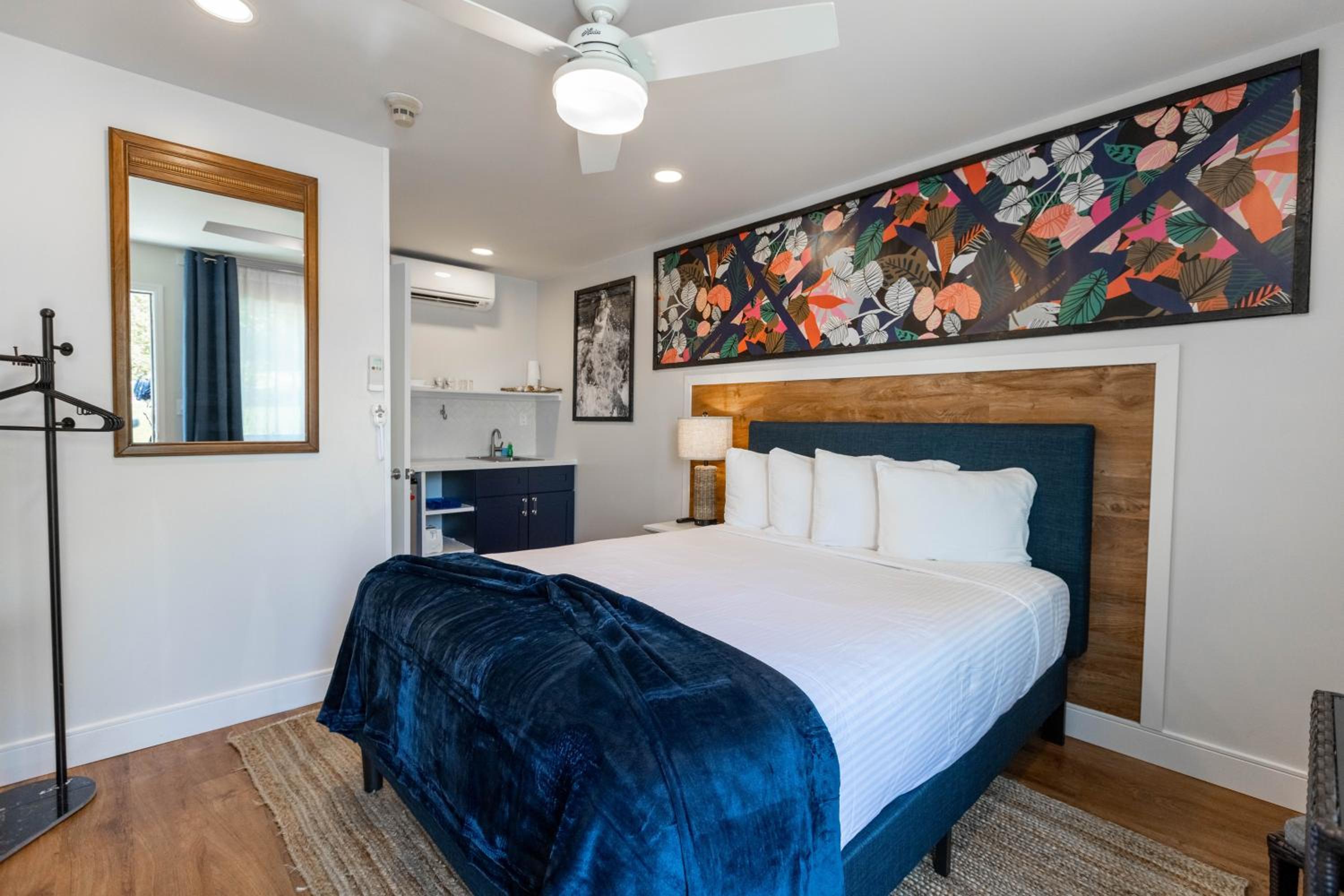 Queen Room
