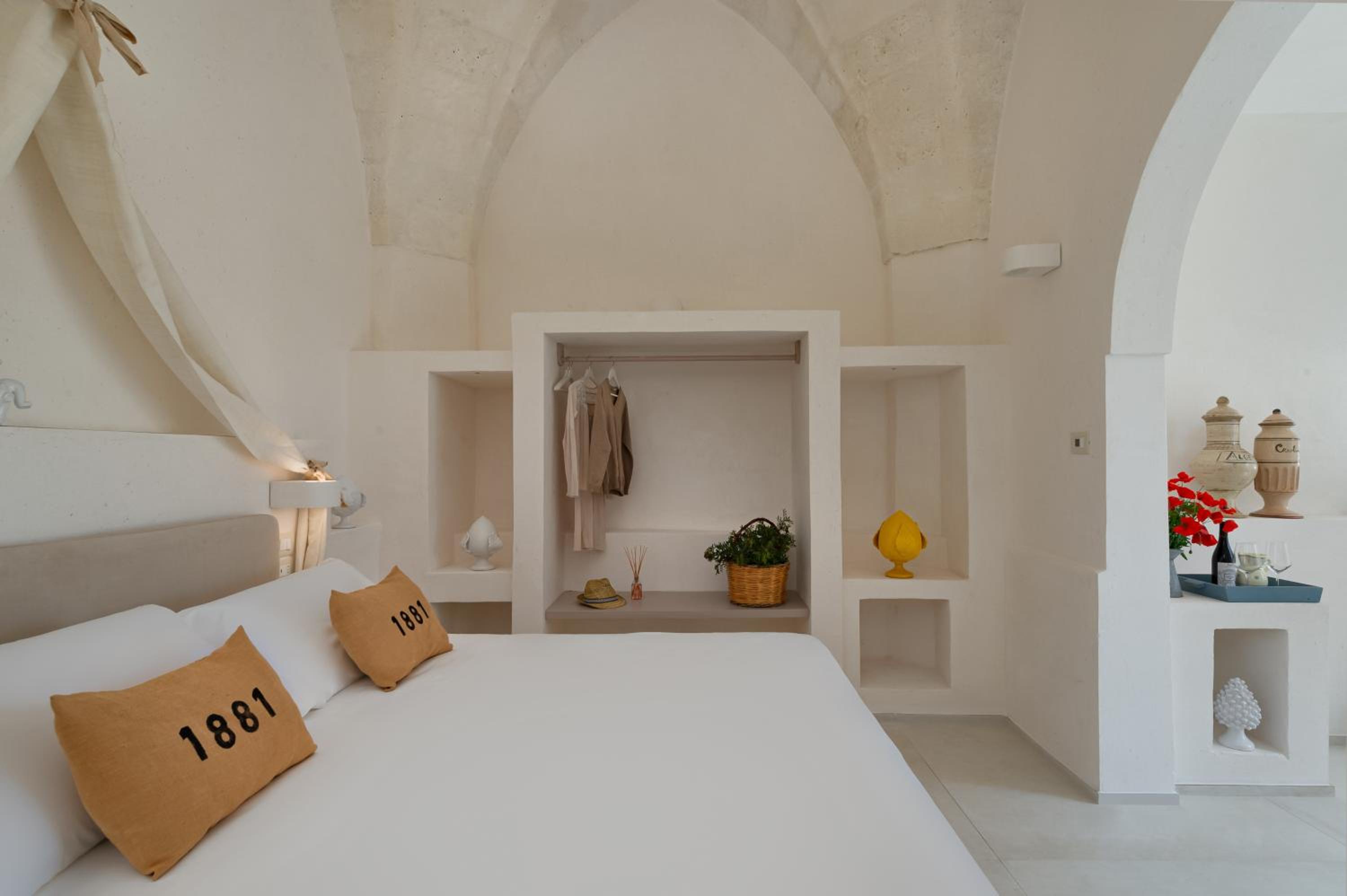 Junior Suite with Private Pool - Photo 4