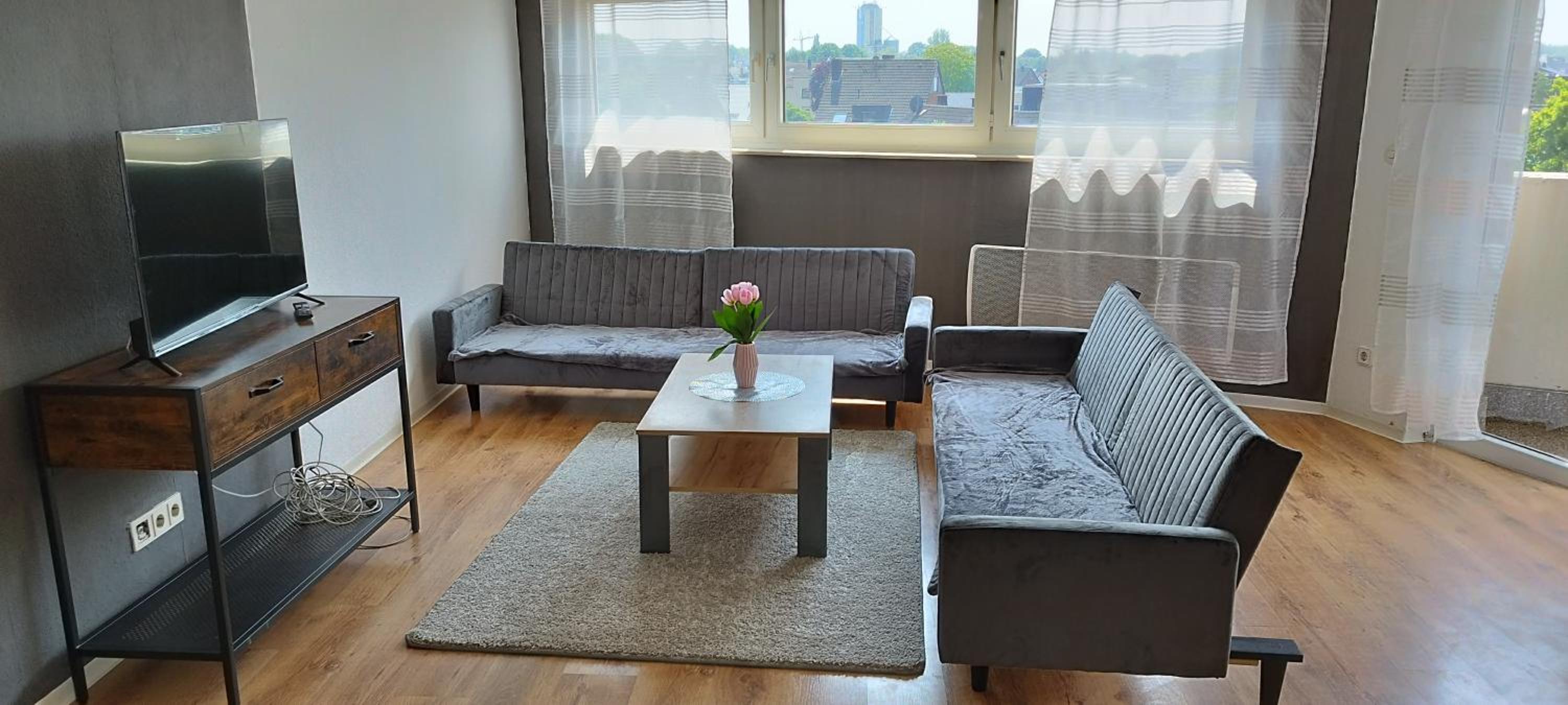 One-Bedroom Apartment photo 1