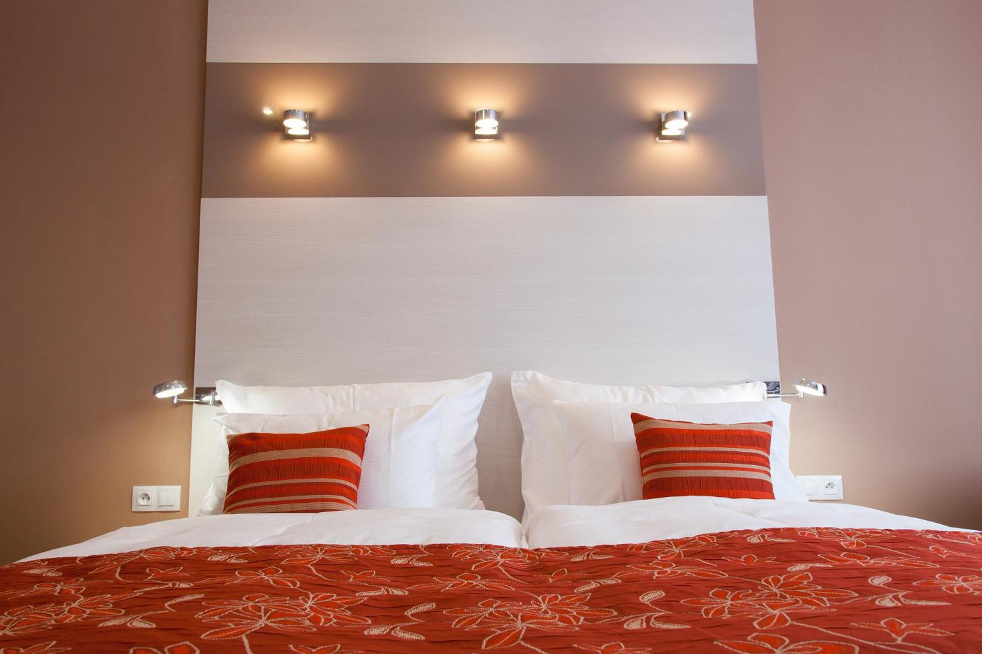 Deluxe Double Room with Shower