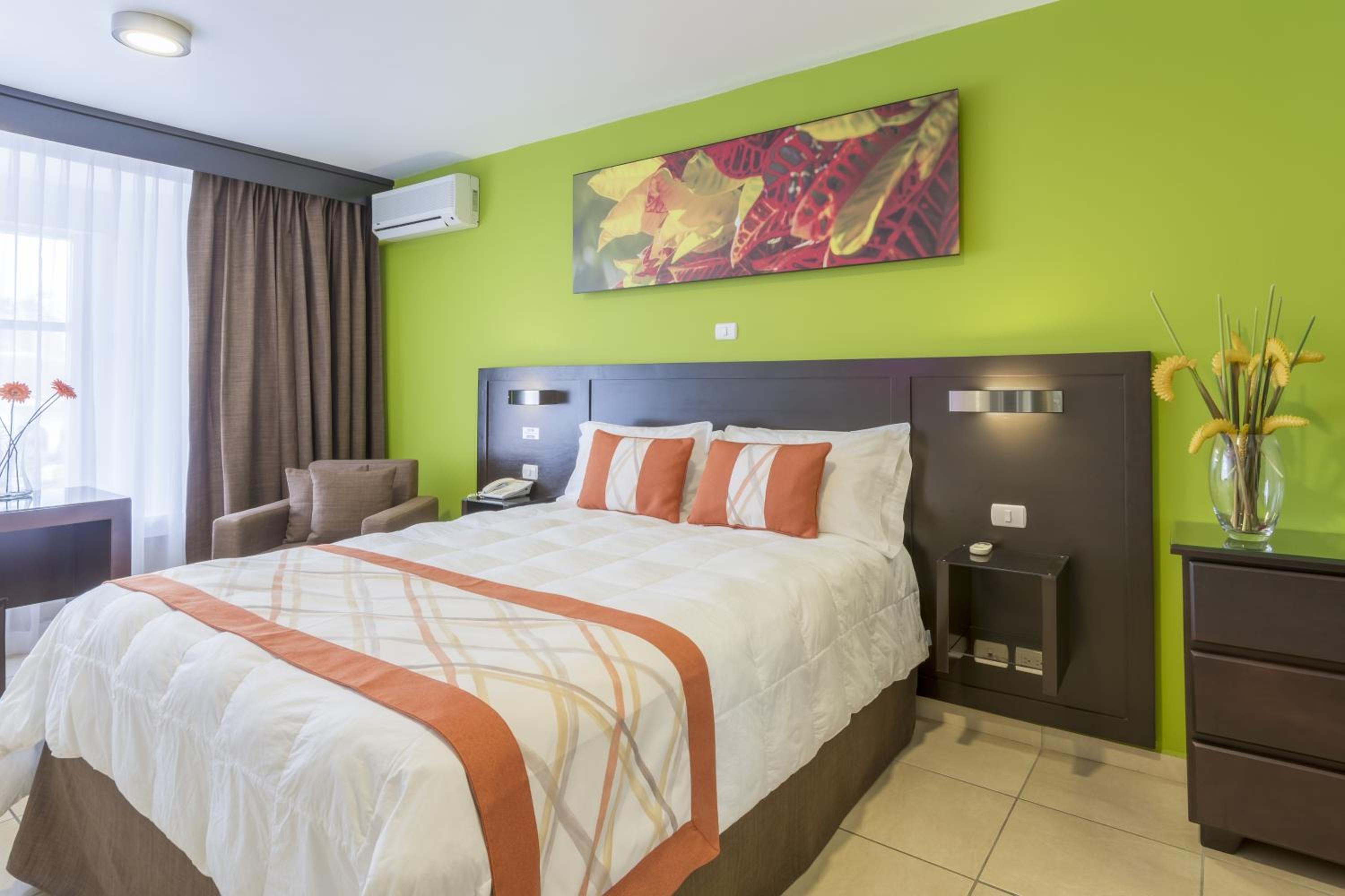 Executive Suite photo 2