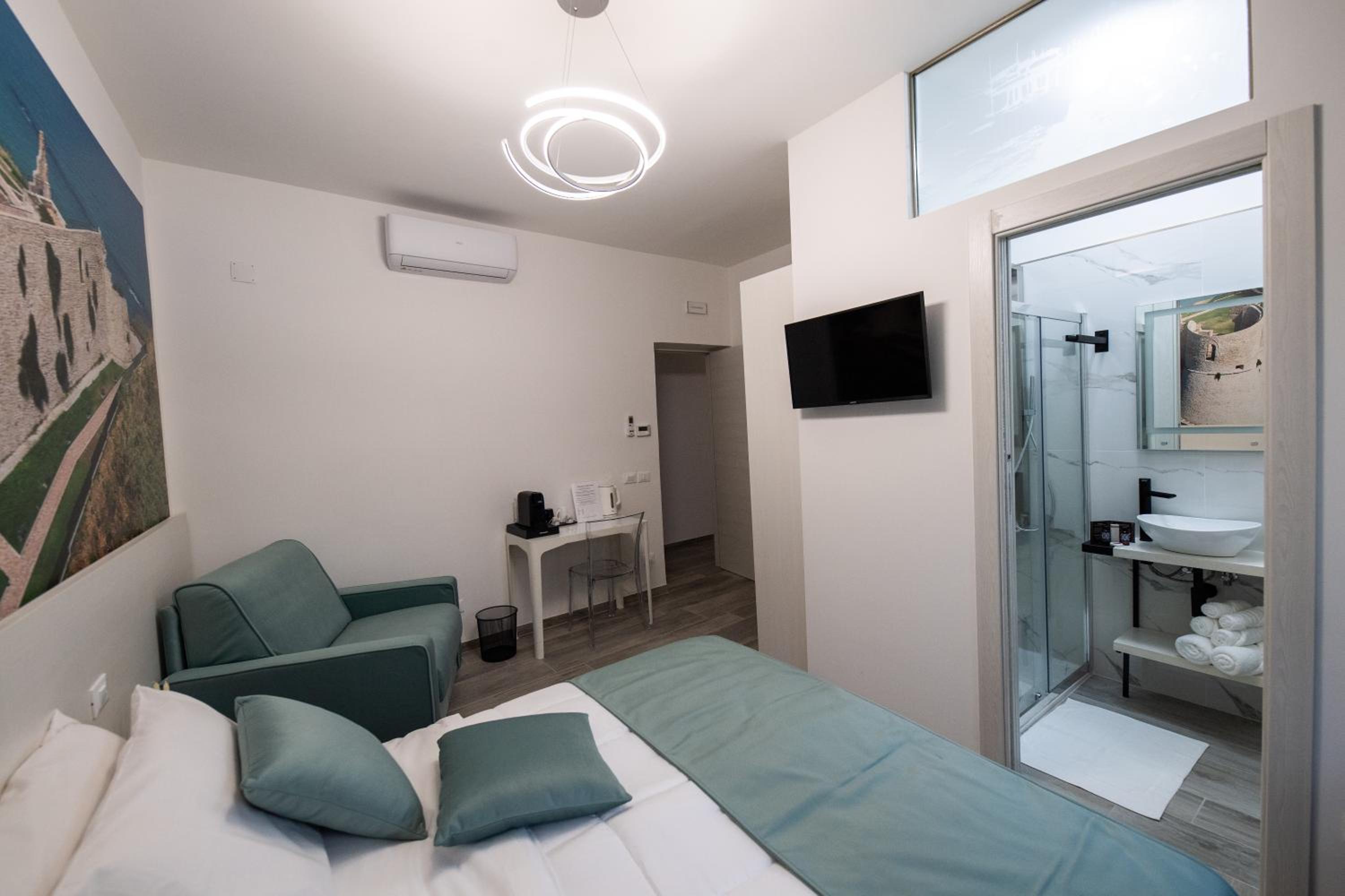 Double or Twin Room photo 2