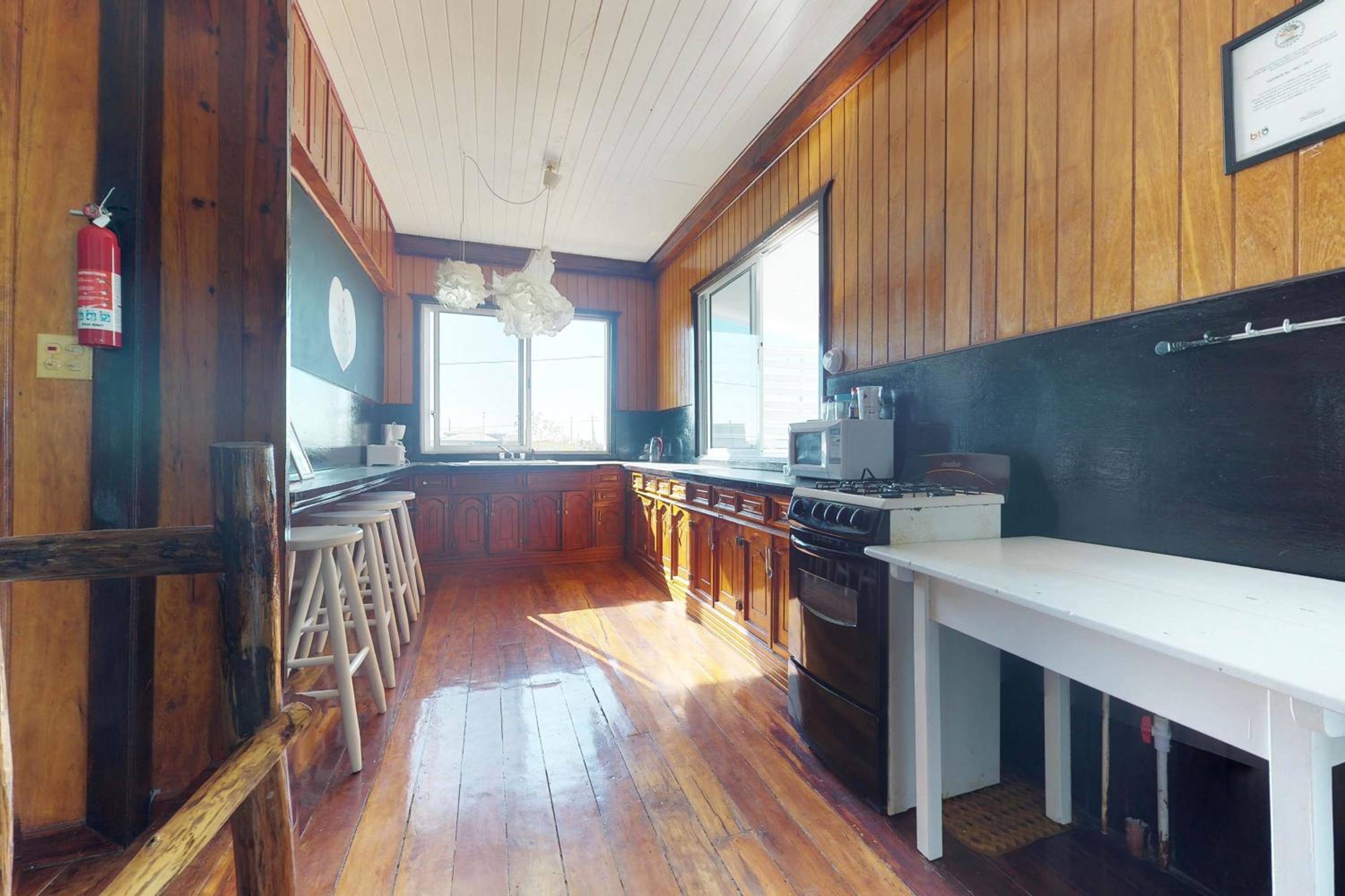 Four-Bedroom House photo 3