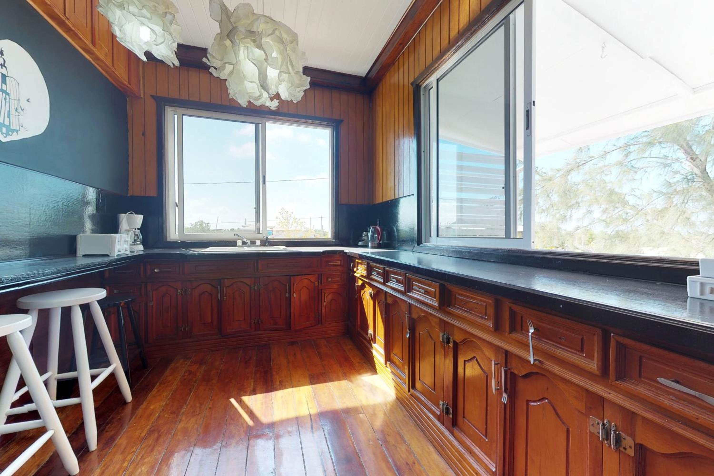 Four-Bedroom House photo 2