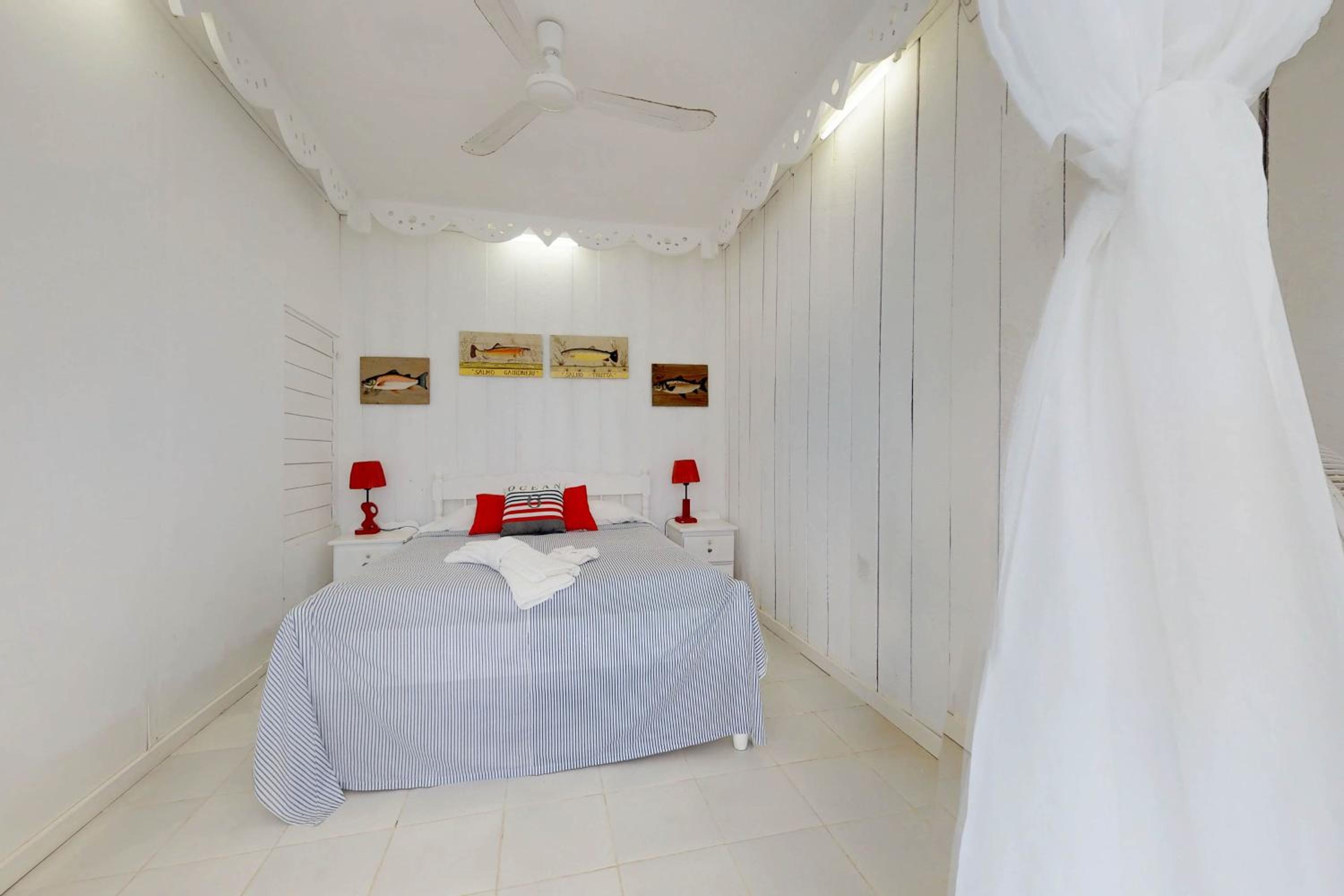 Four-Bedroom House photo 1