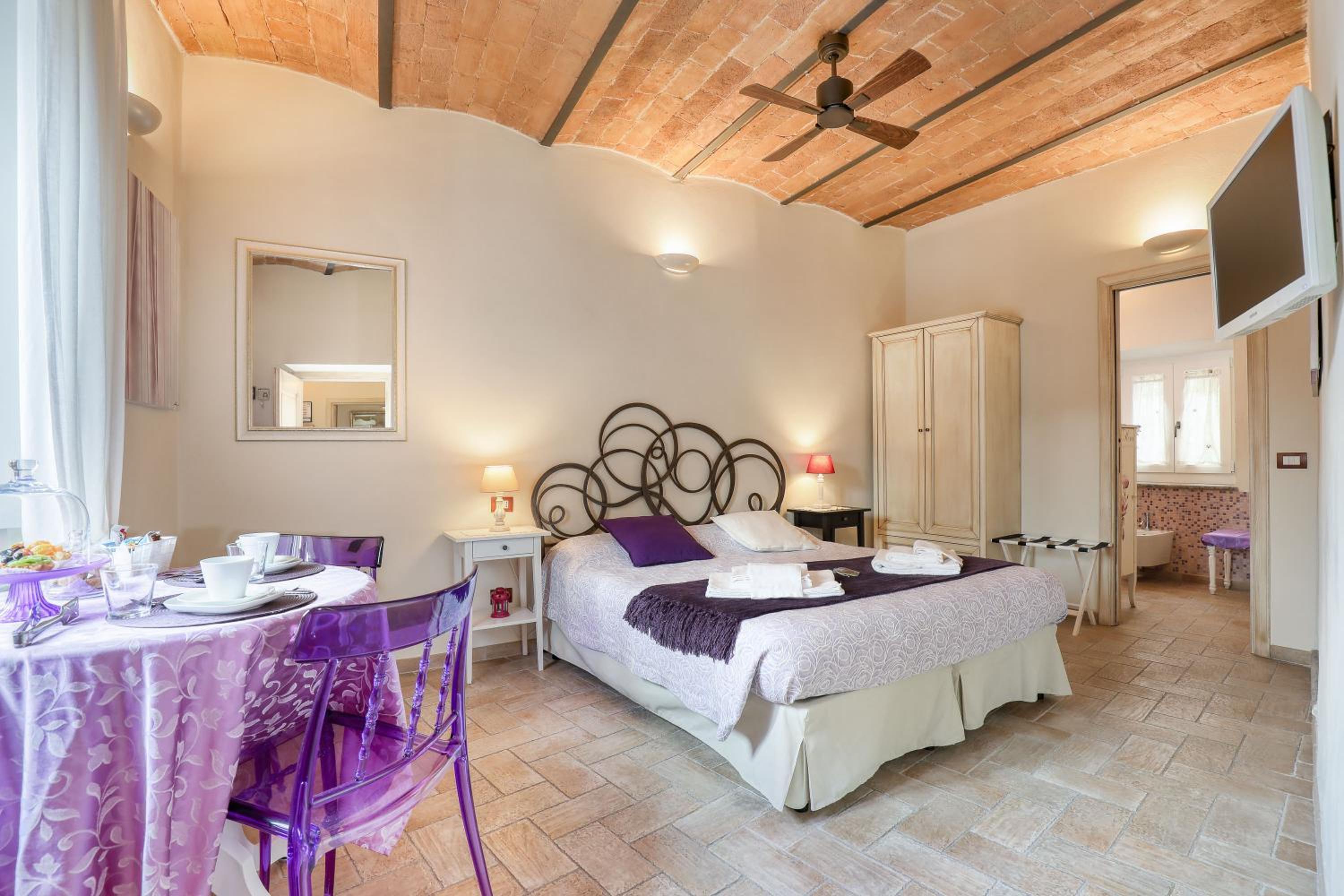 Deluxe Double or Twin Room photo 1