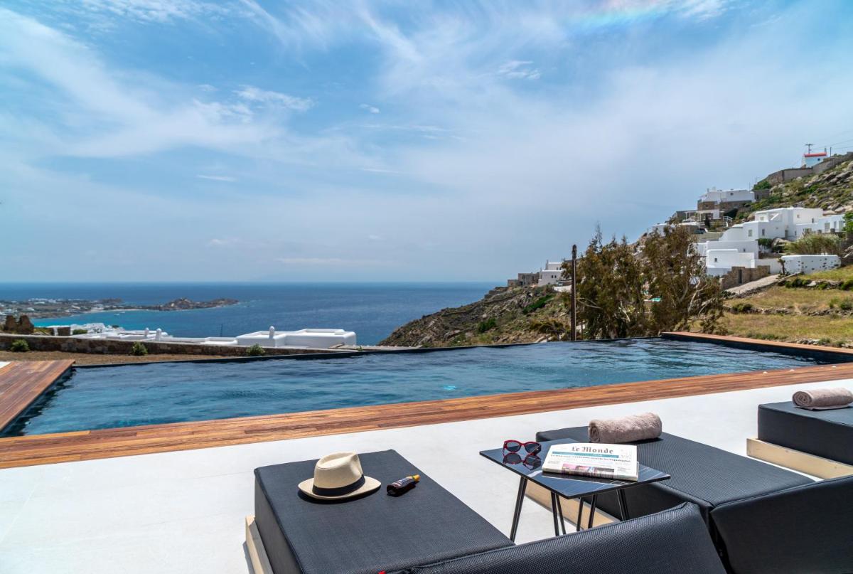 Villa photo 3
