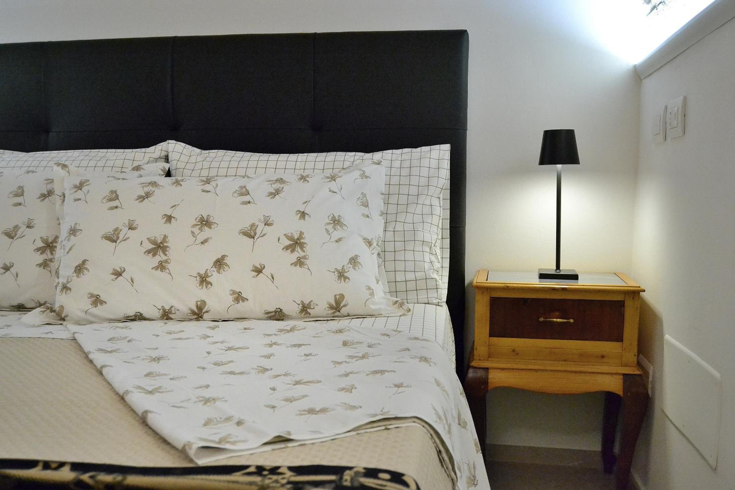 One-Bedroom House photo 1