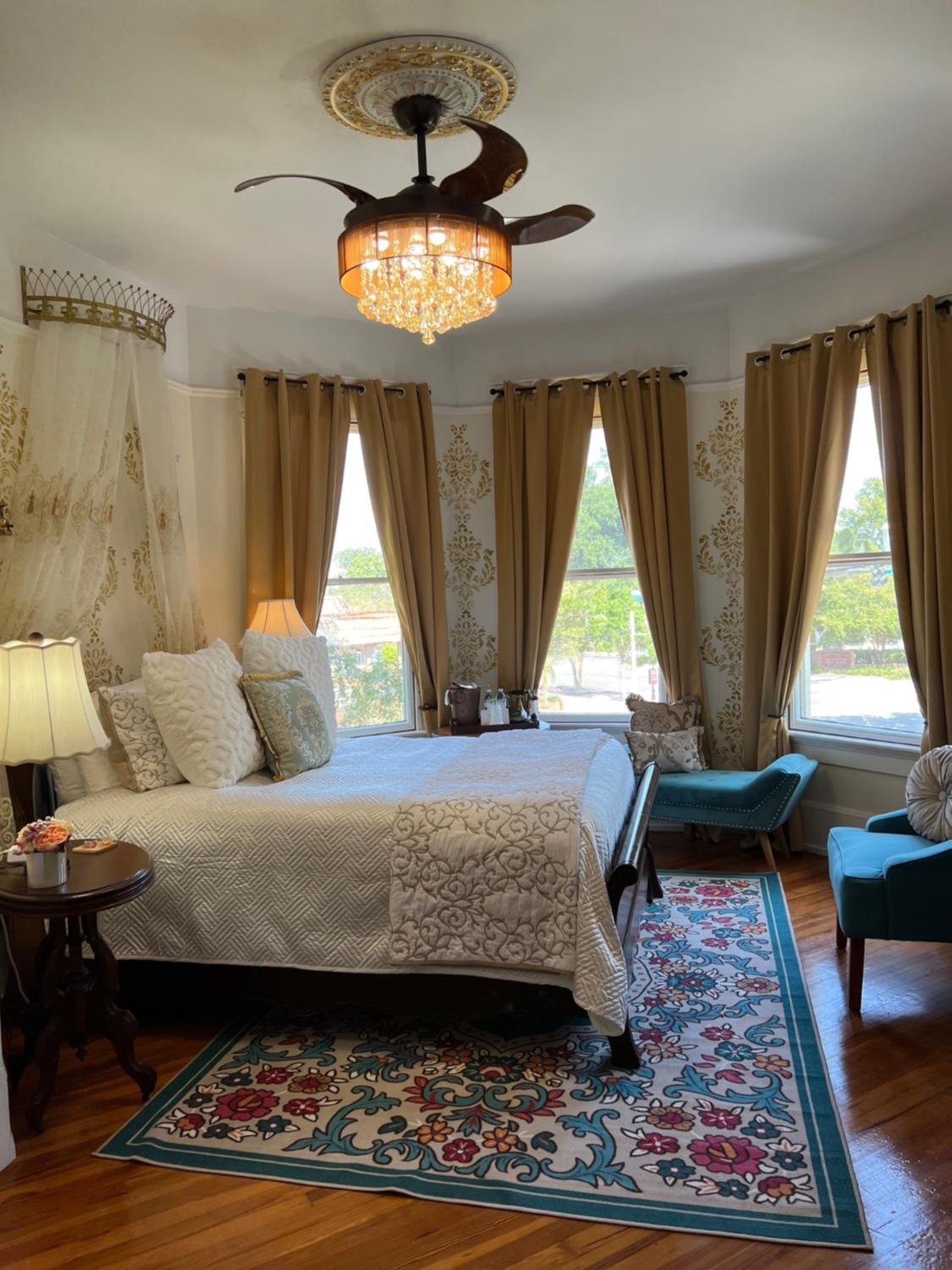Superior King Room