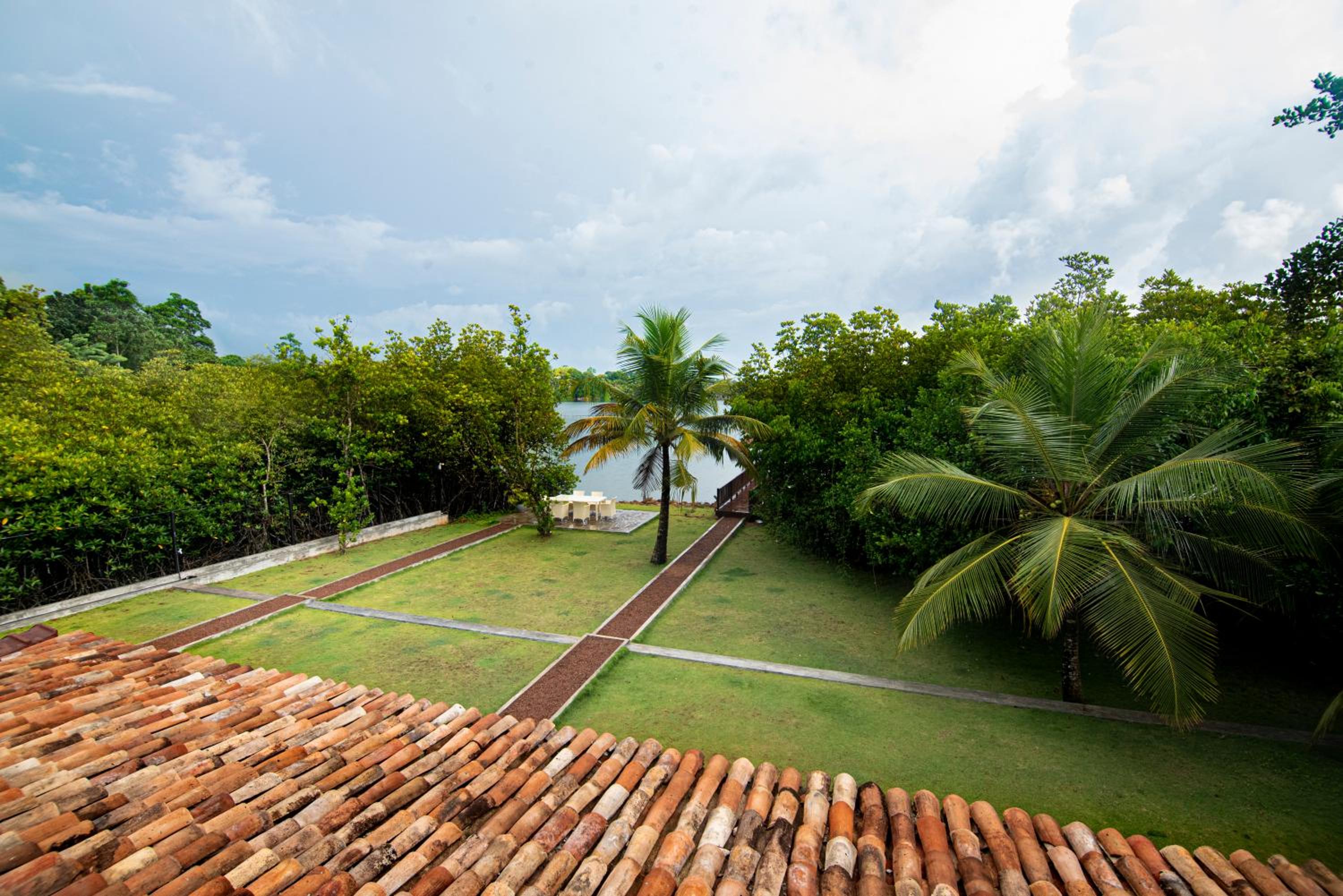 Villa photo 2
