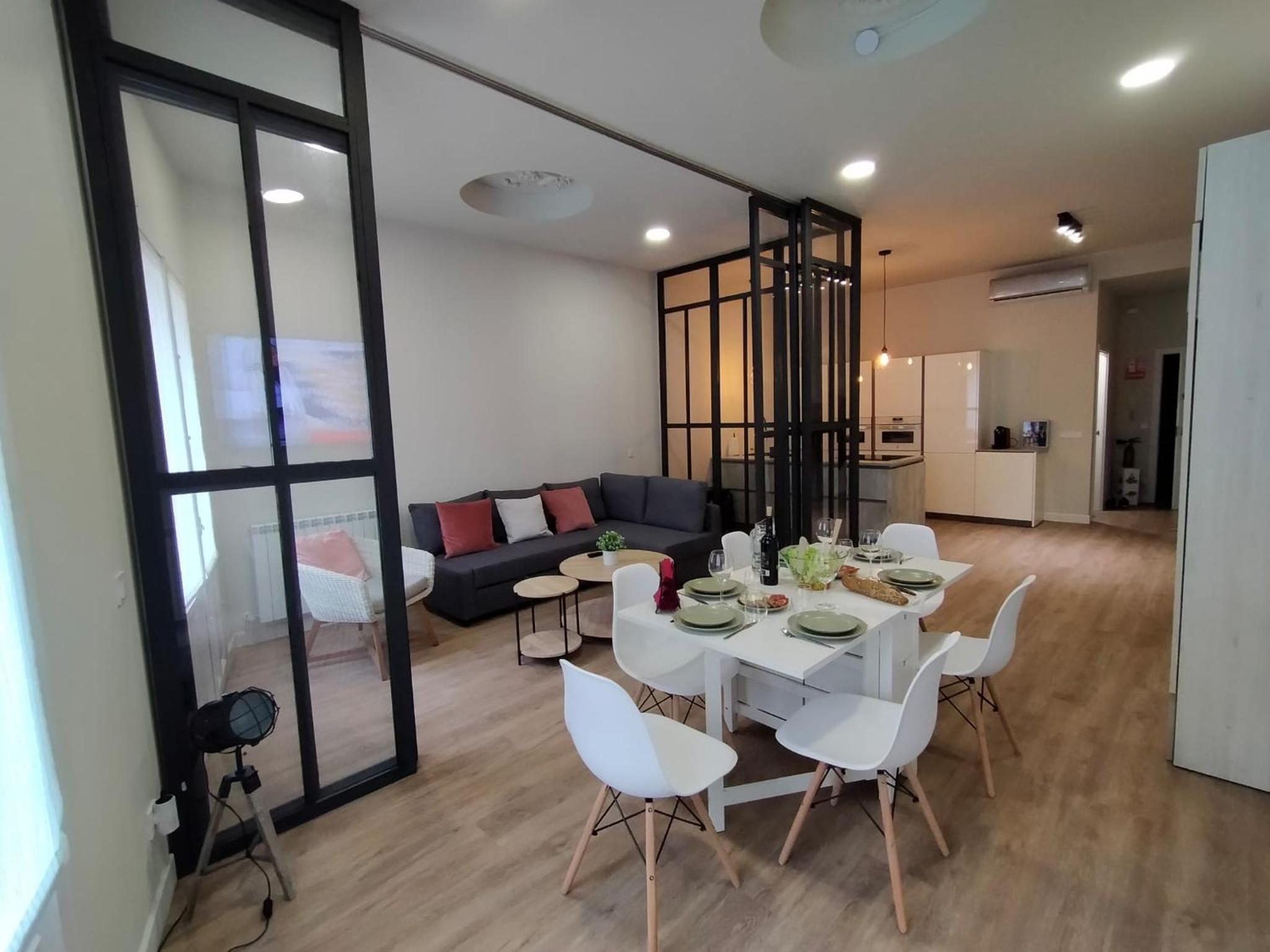 Apartamento con Balcón