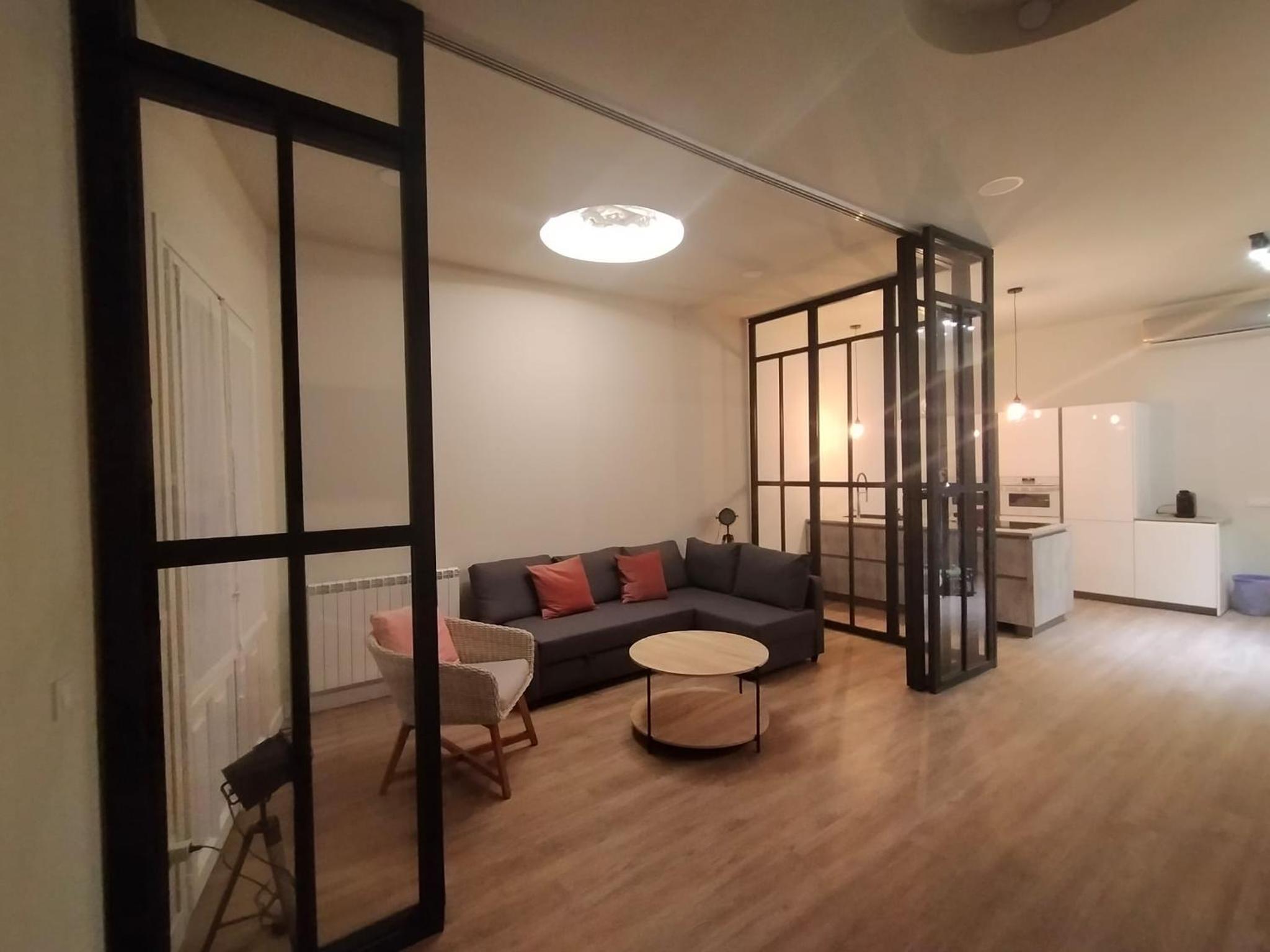 Apartment with Balcony photo 3