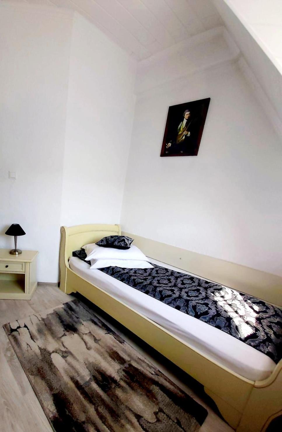 Single Room photo 2