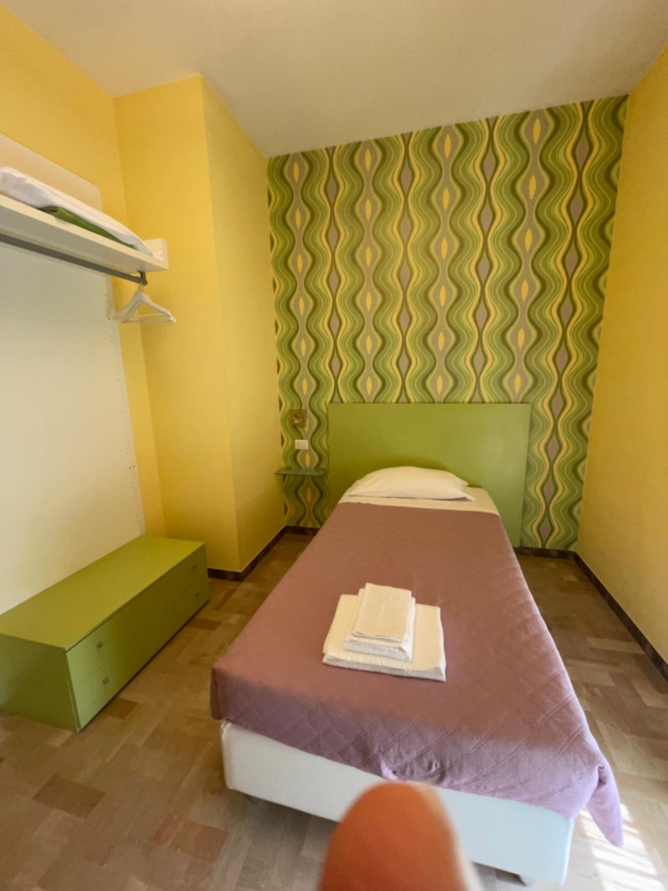 Single Room with Private Bathroom photo 1