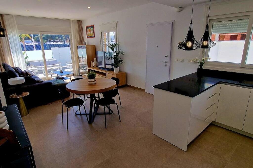 Casa de cuatro habitaciones