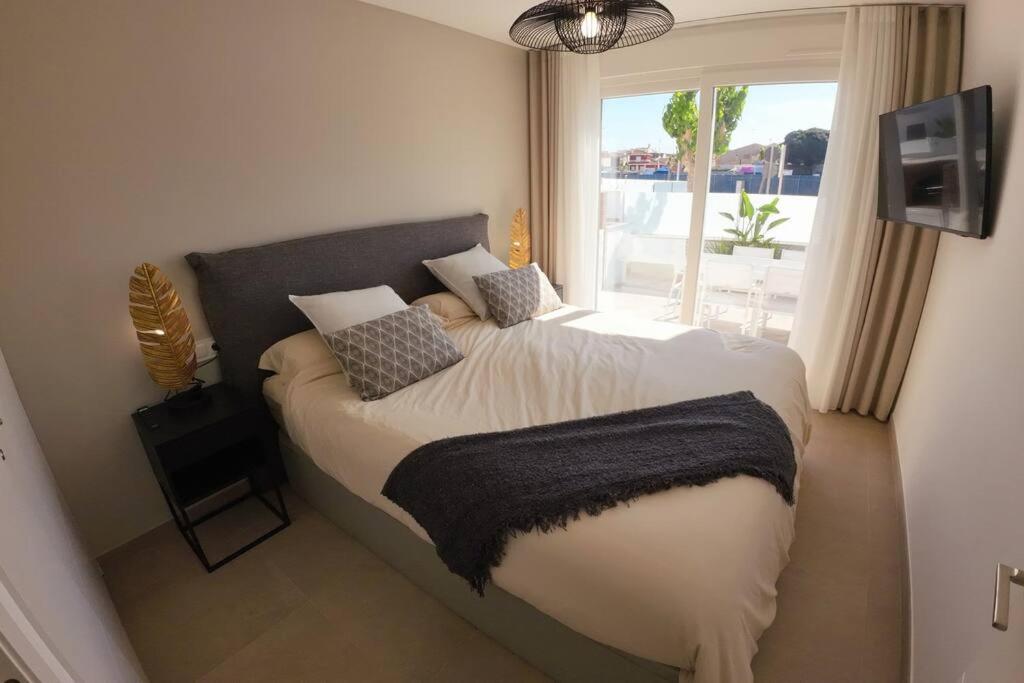 Four-Bedroom House photo 2