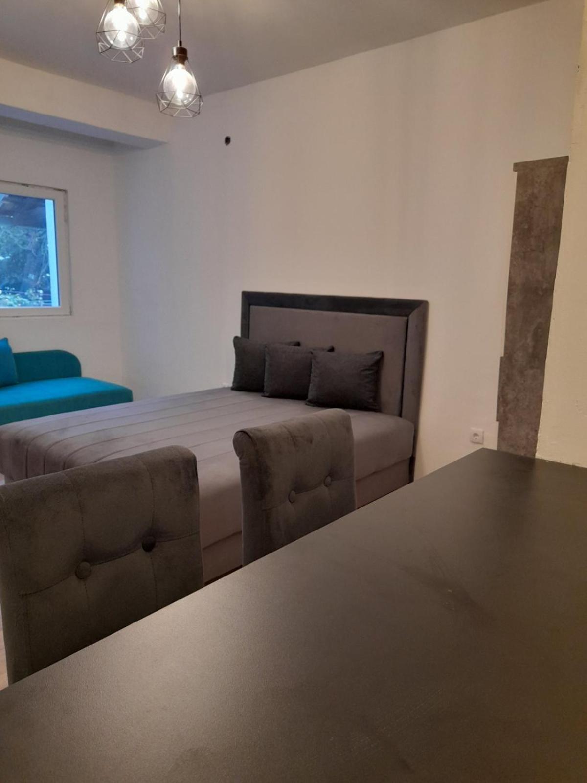 King Studio with Sofa Bed