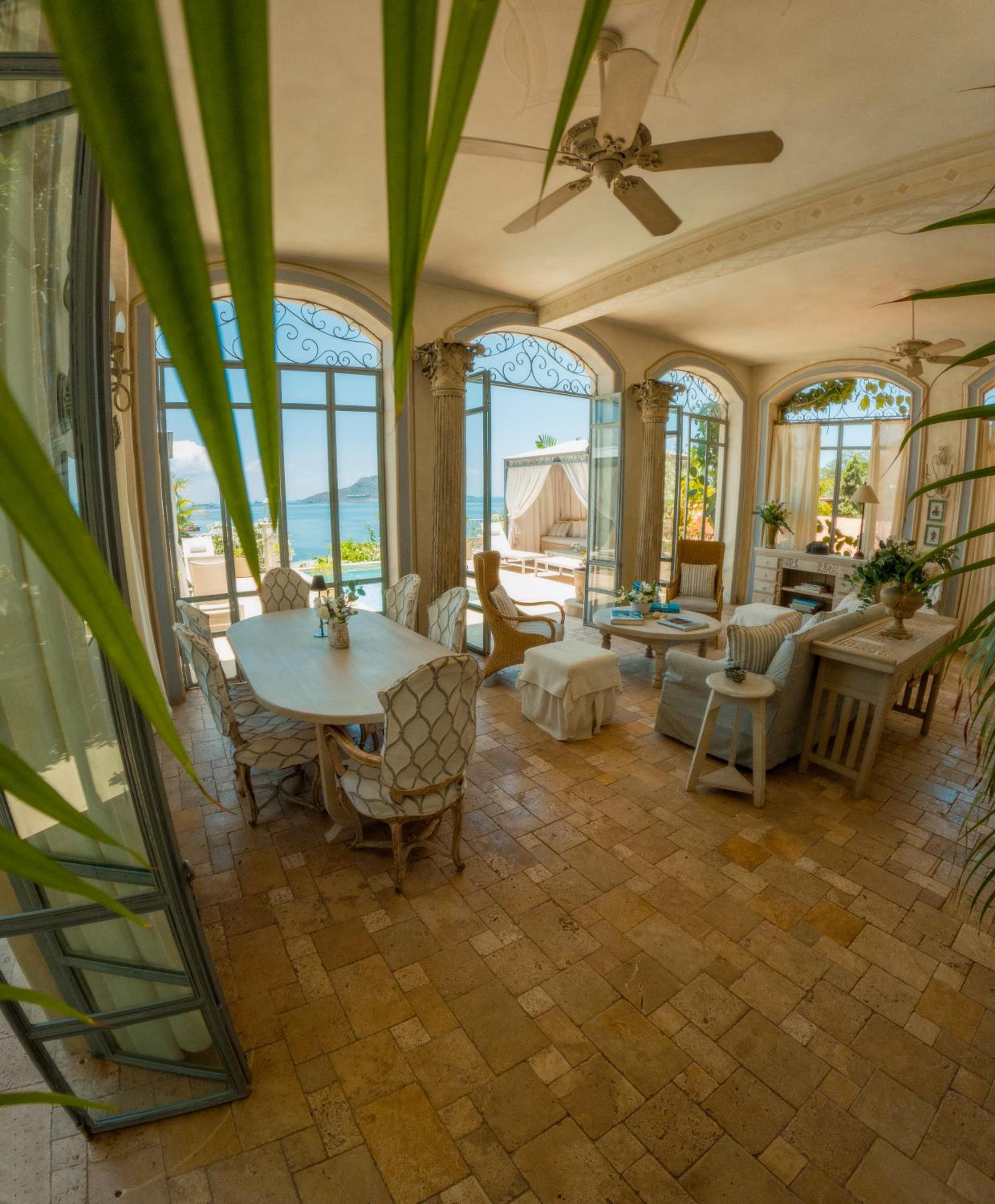  The Crown Jewel Suite / Suite La Joya de la Corona photo 3