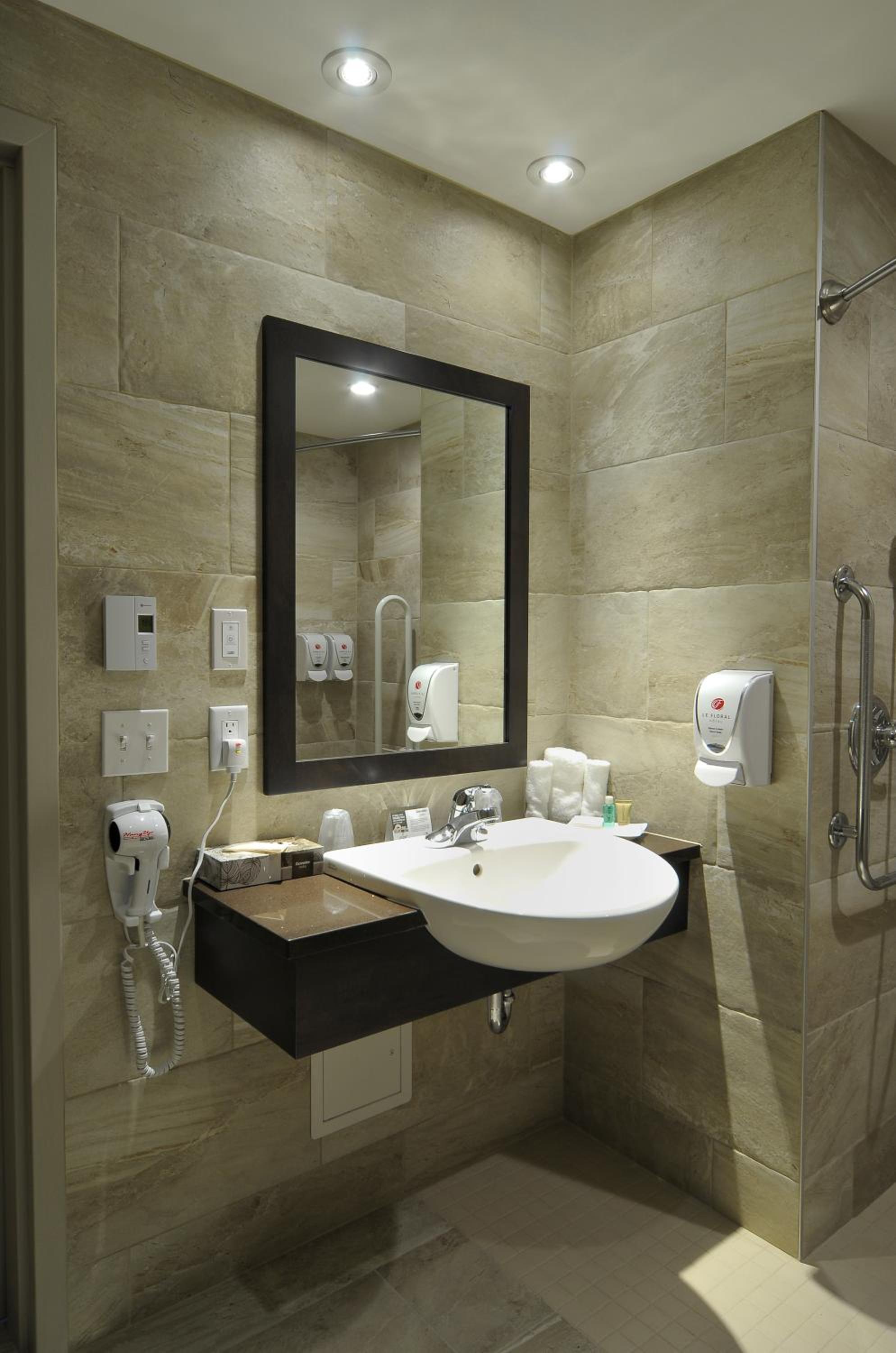 Superior Queen Room - Disability Access