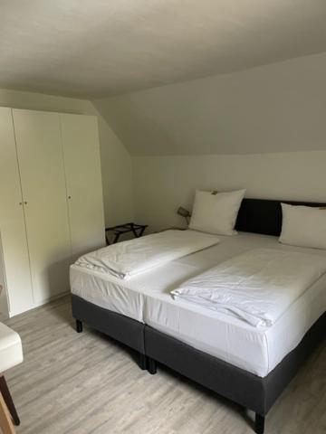 Three-Bedroom Apartment - Photo 1