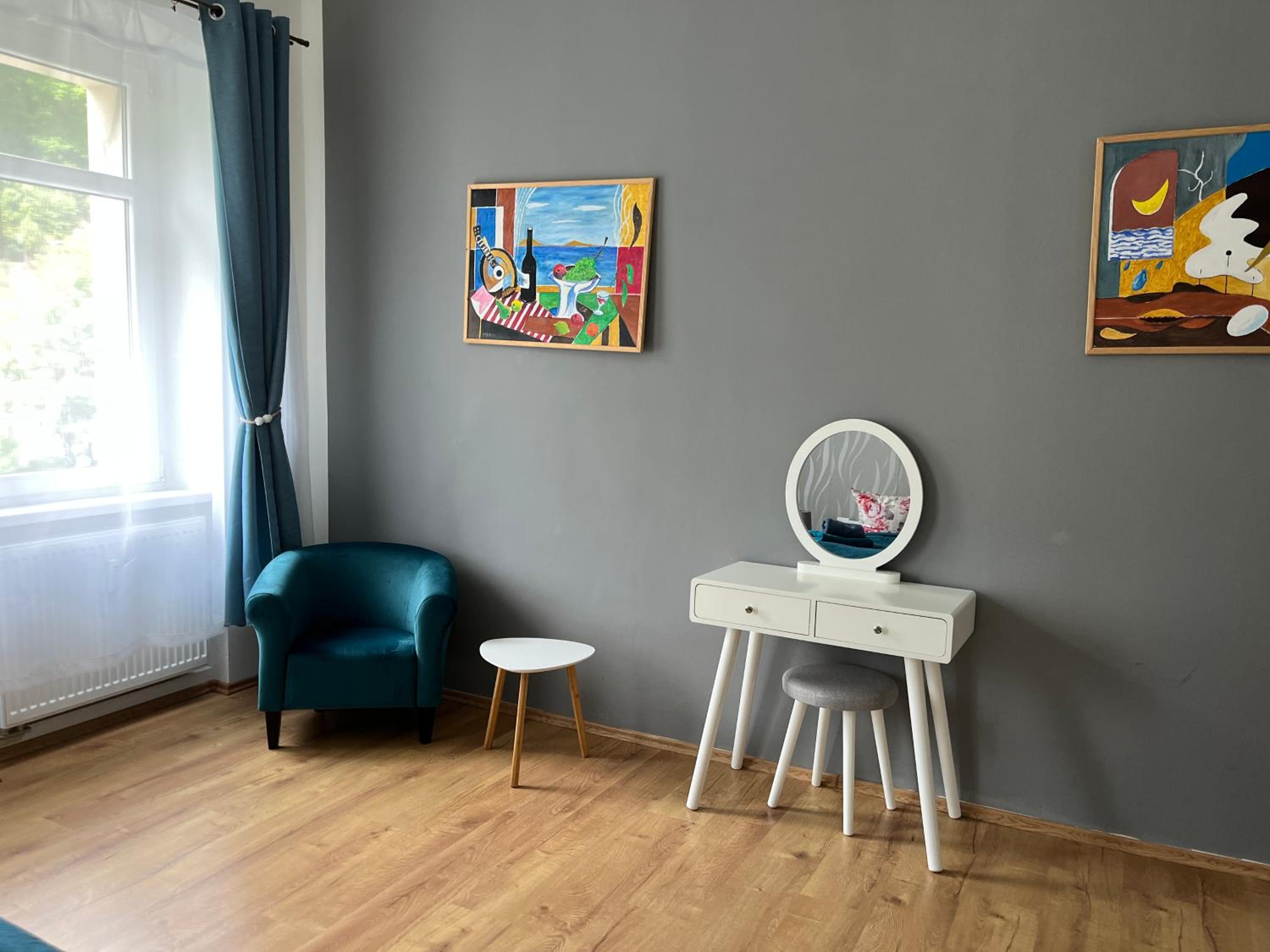 Three-Bedroom Apartment - Photo 13