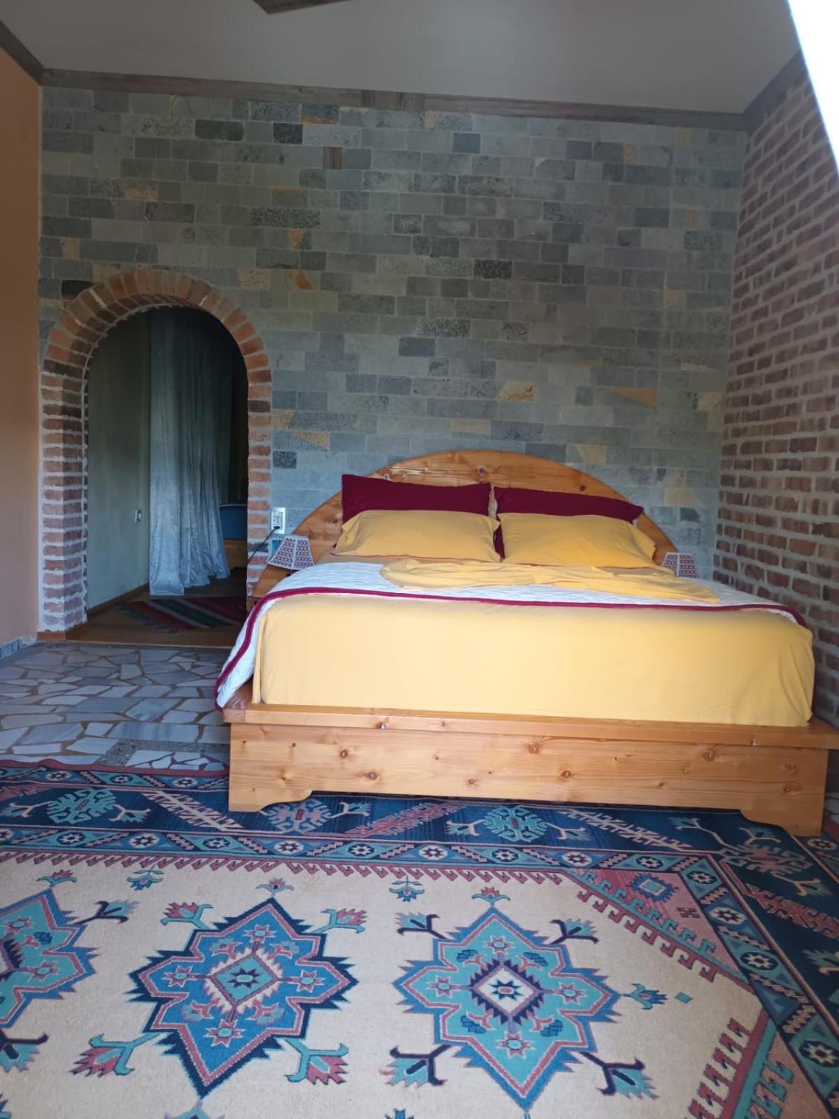 Double or Twin Room with Lake View