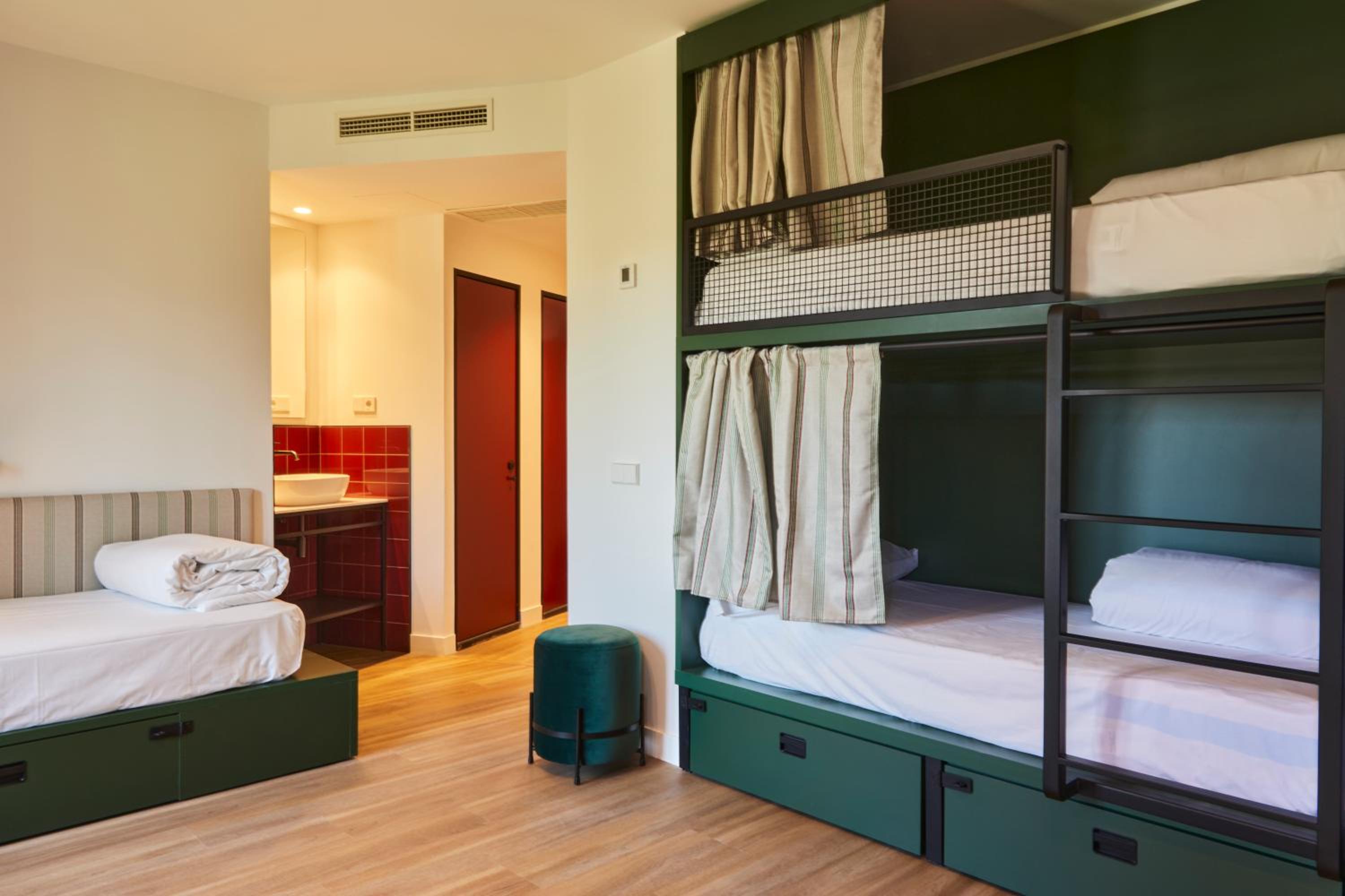 7 Bed Dorm