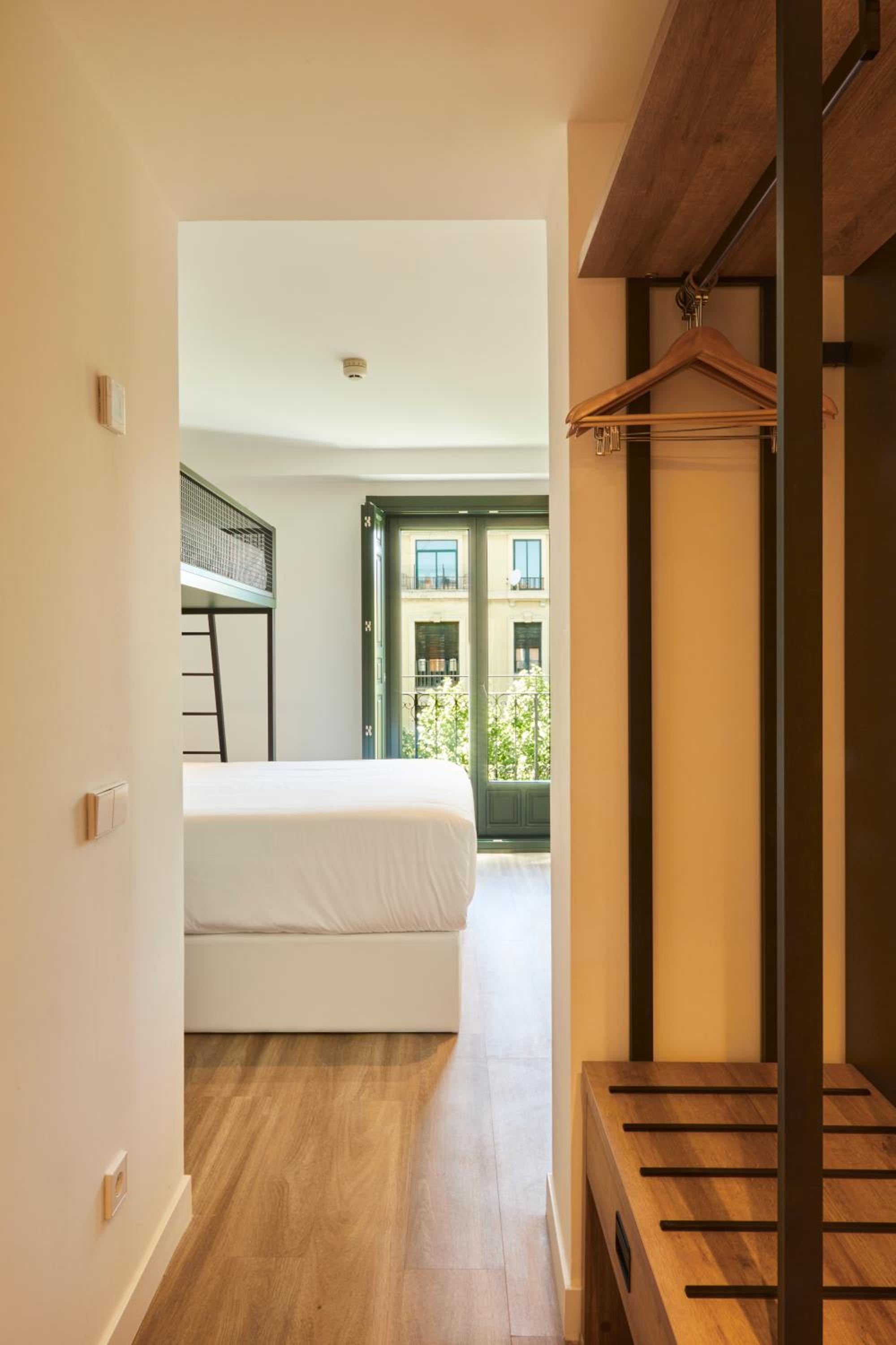 Deluxe Triple Room photo 3