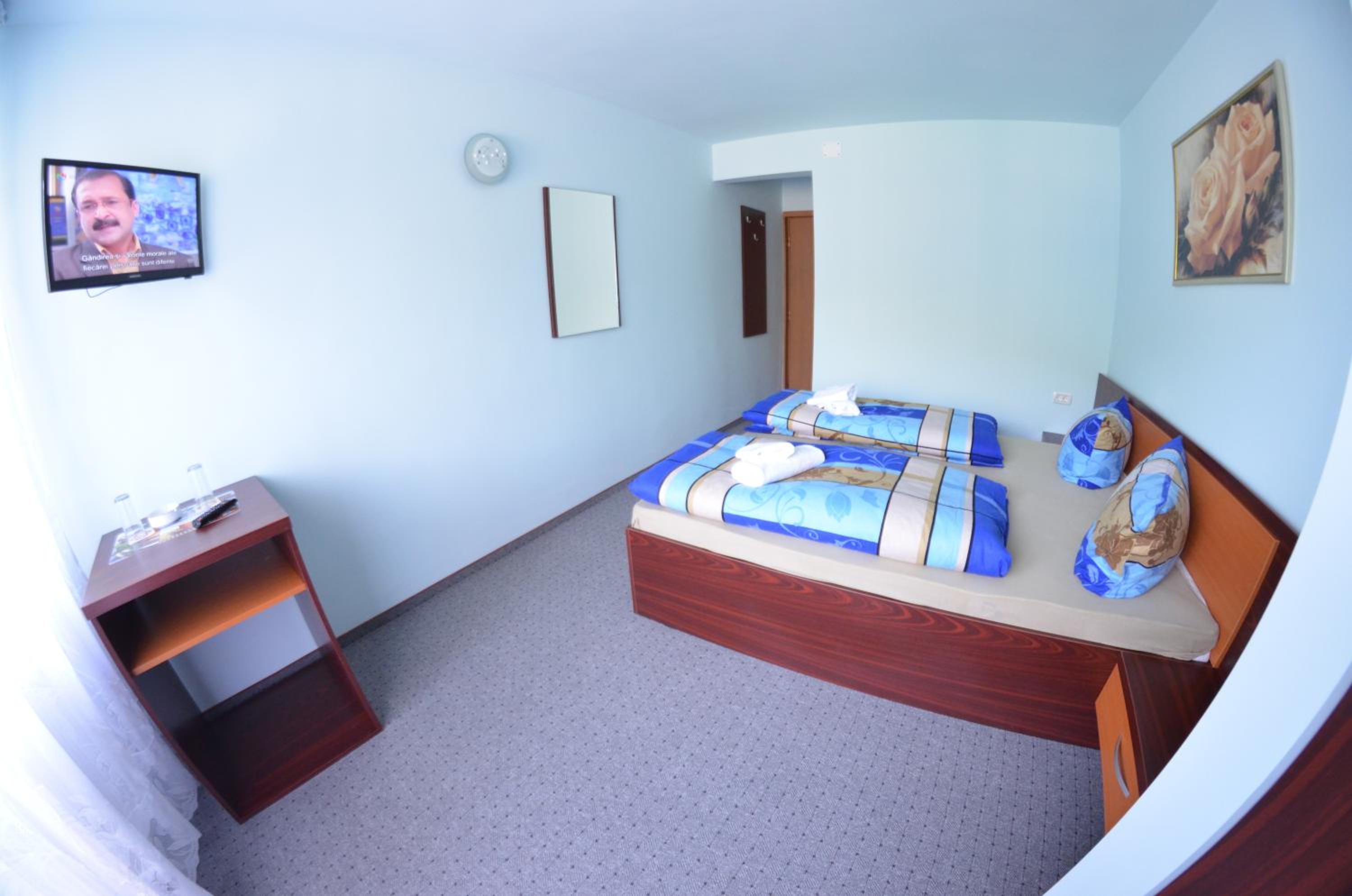Double Room with Balcony - Photo 1