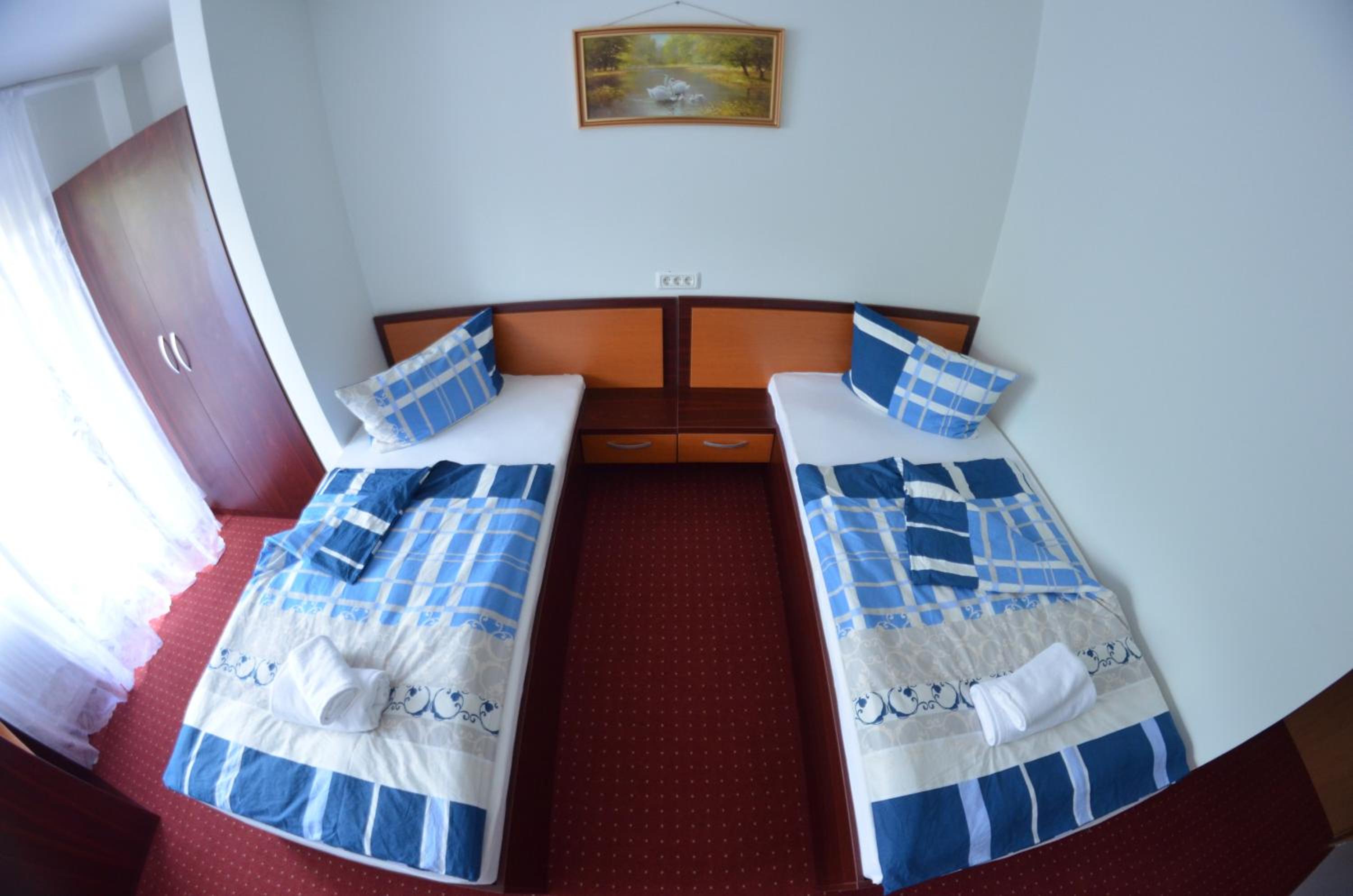 Twin Room with Balcony - Photo 1