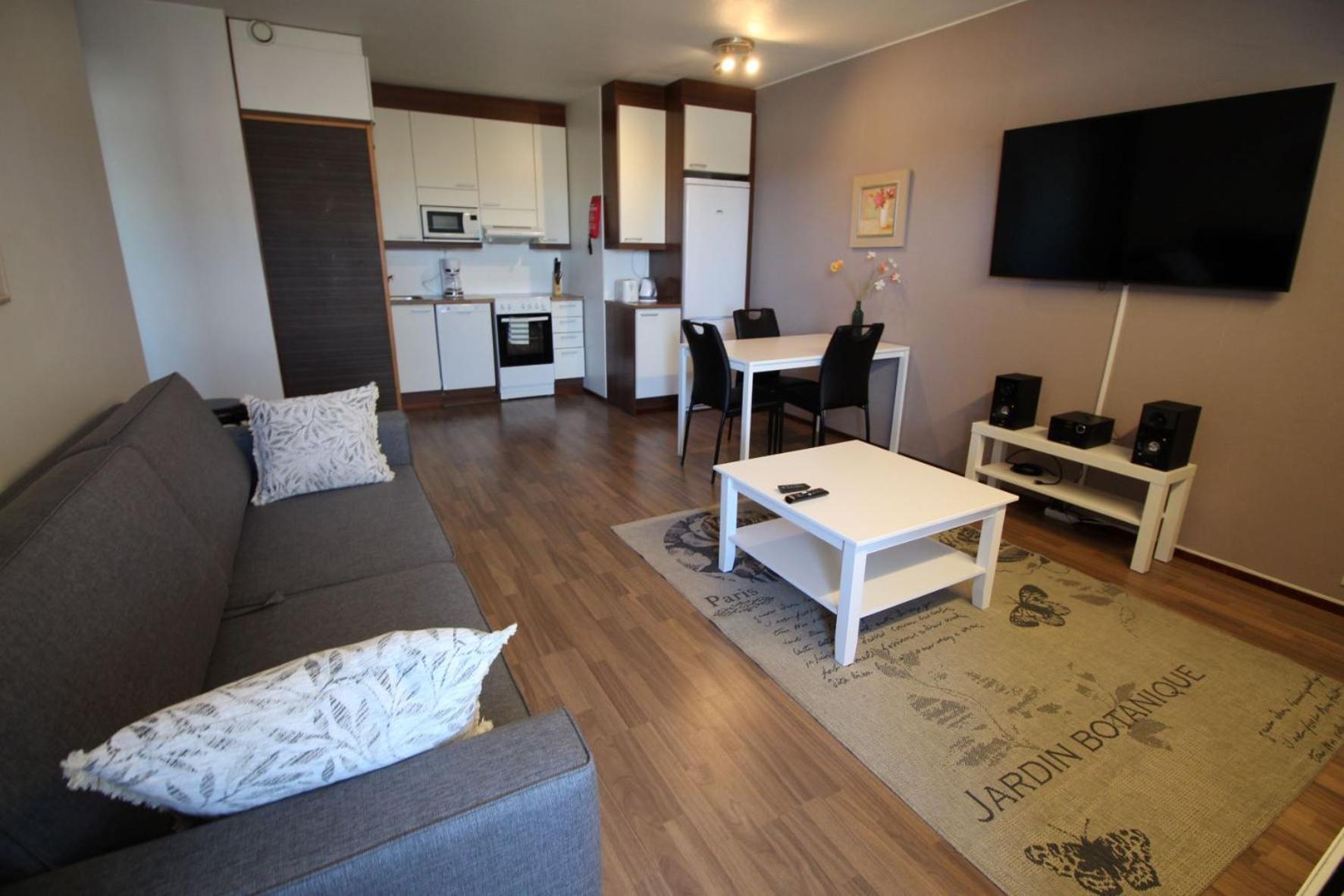 One-Bedroom Apartment with Sauna - Photo 3