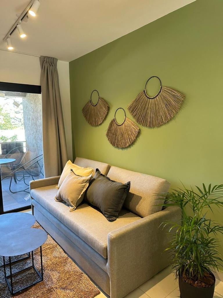 One-Bedroom Apartment photo 3