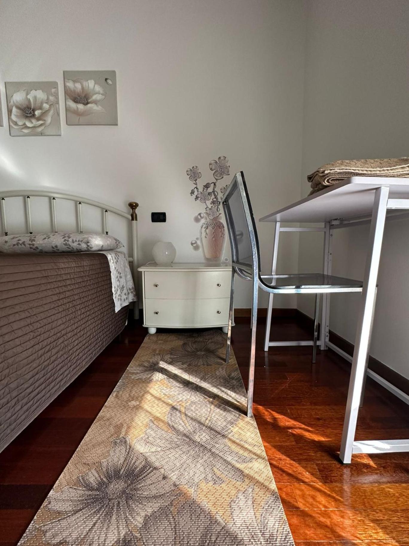 Standard Double Room - Photo 1