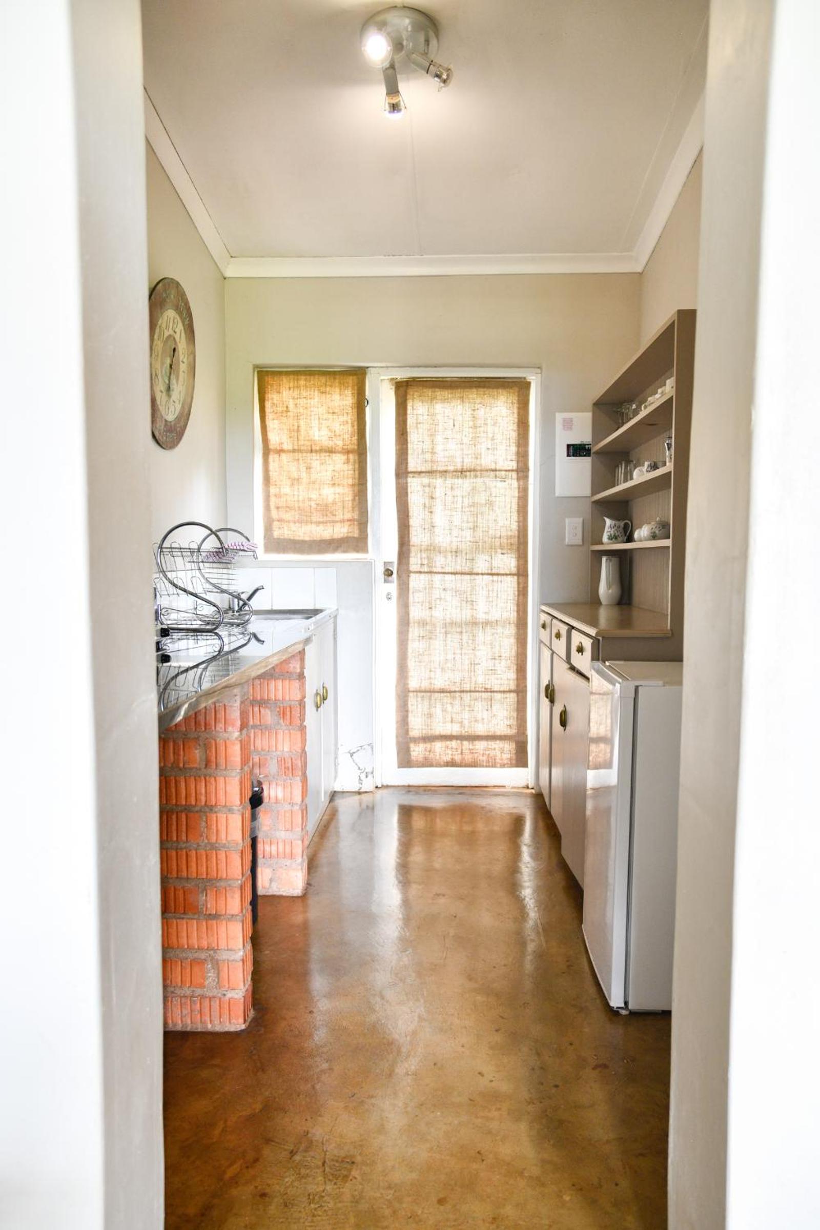 Family Studio with Kitchenette - Photo 5