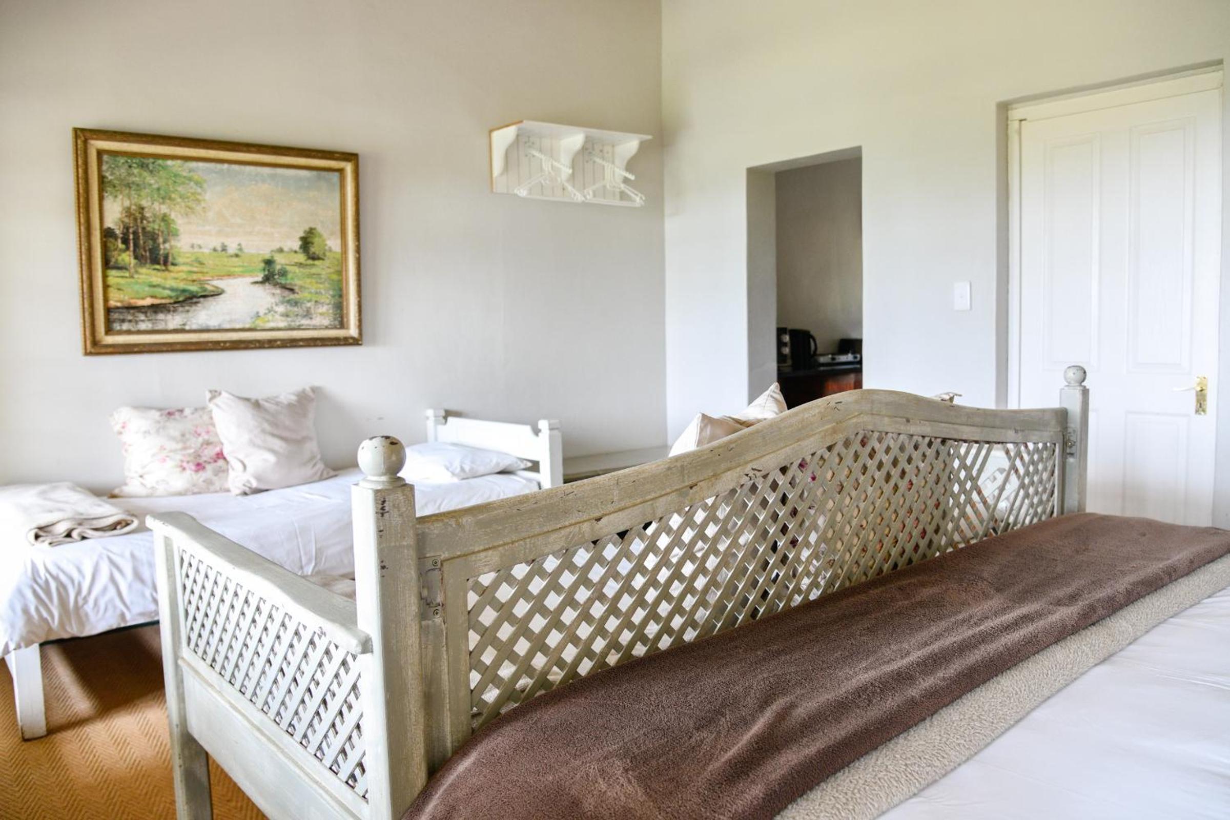 Family Studio with Kitchenette - Photo 7