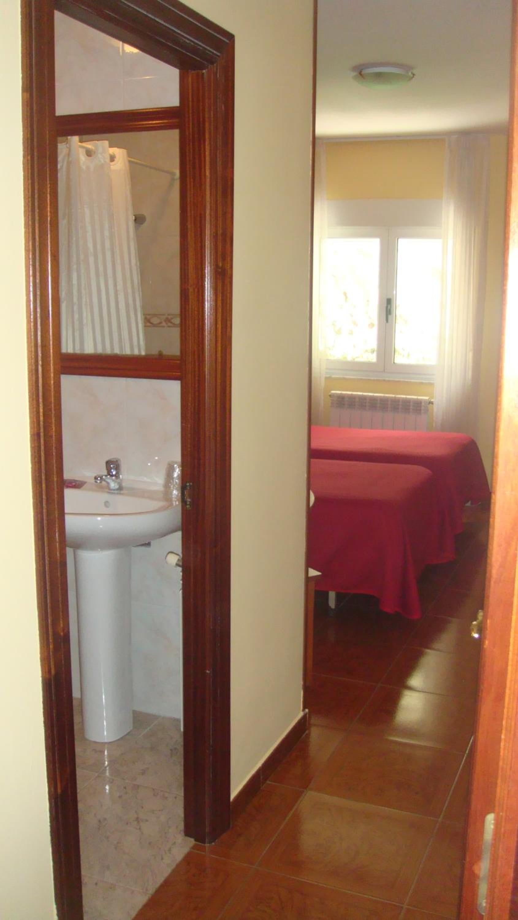 Habitación Doble con Baño Privado