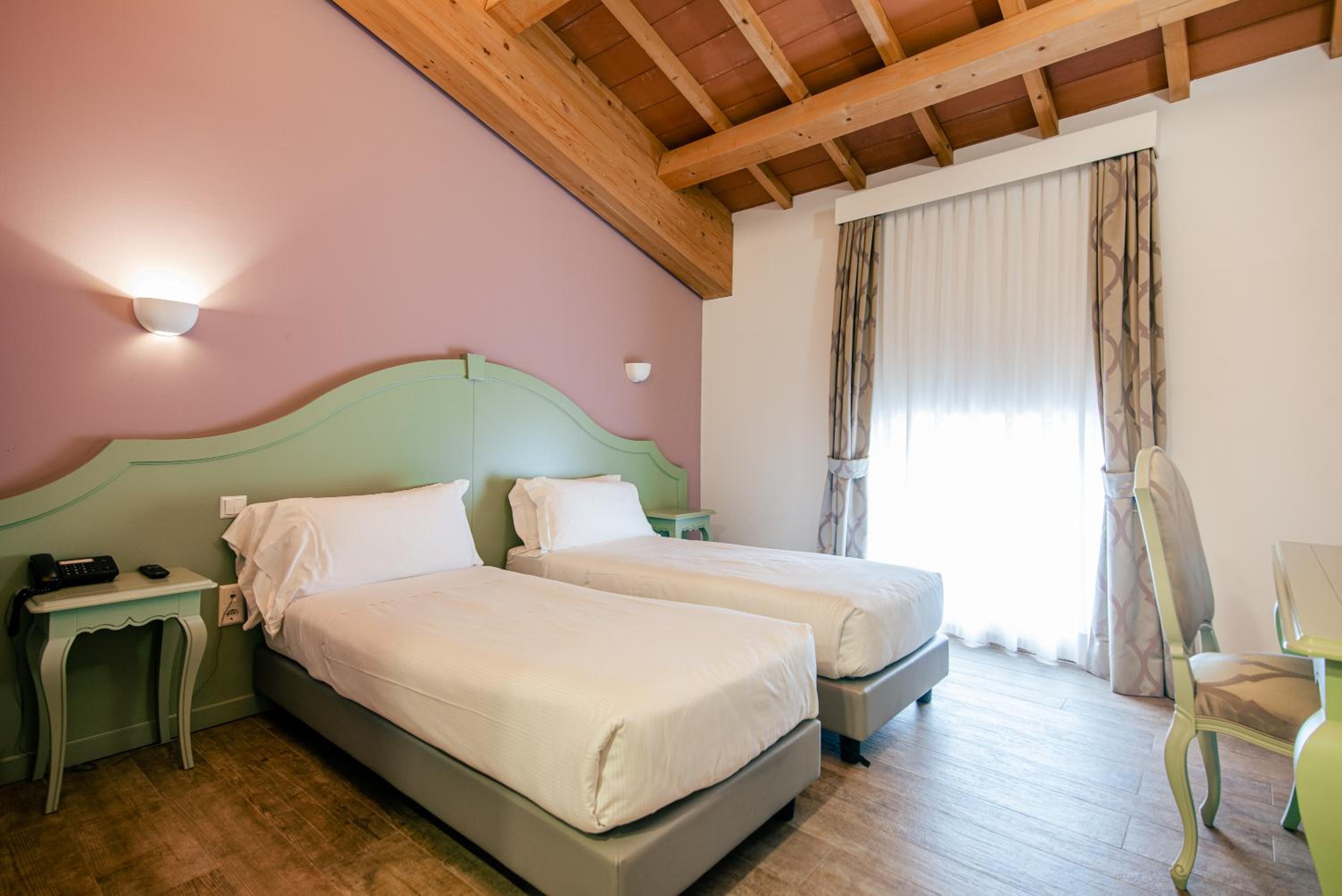 Classic Double or Twin Room - Photo 1