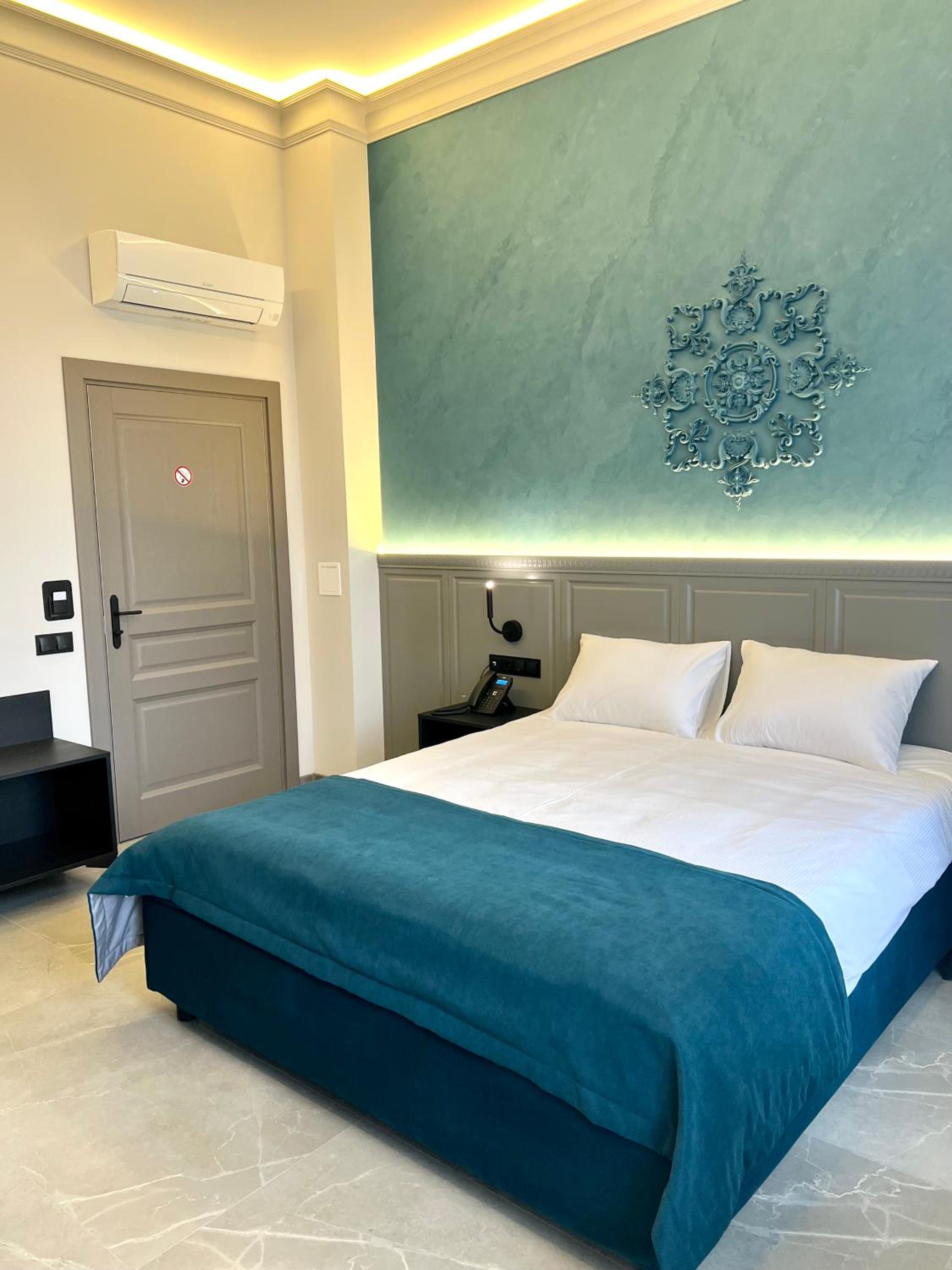 Double Room - Disability Access photo 1