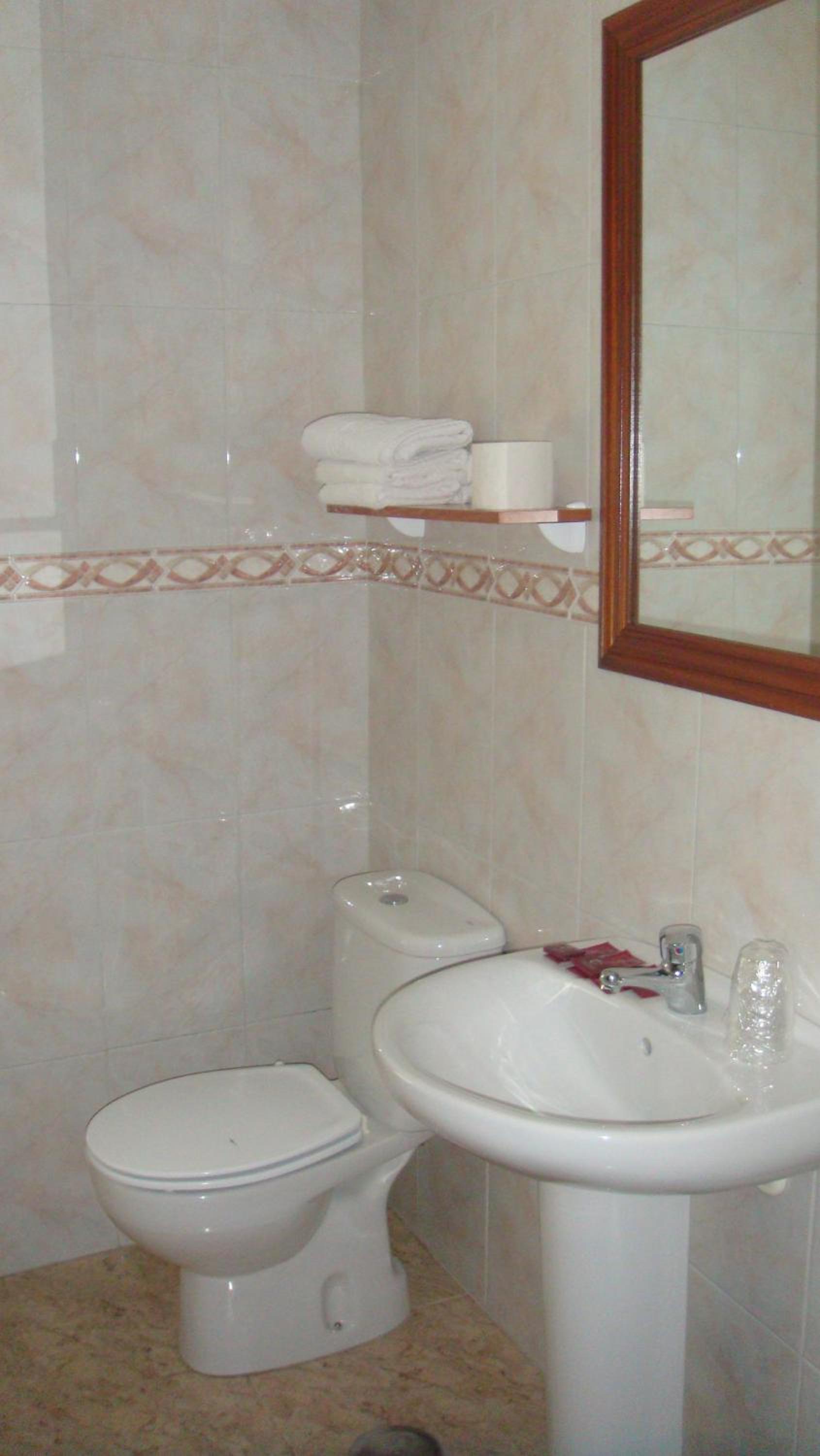 Triple Room with Private Bathroom photo 2