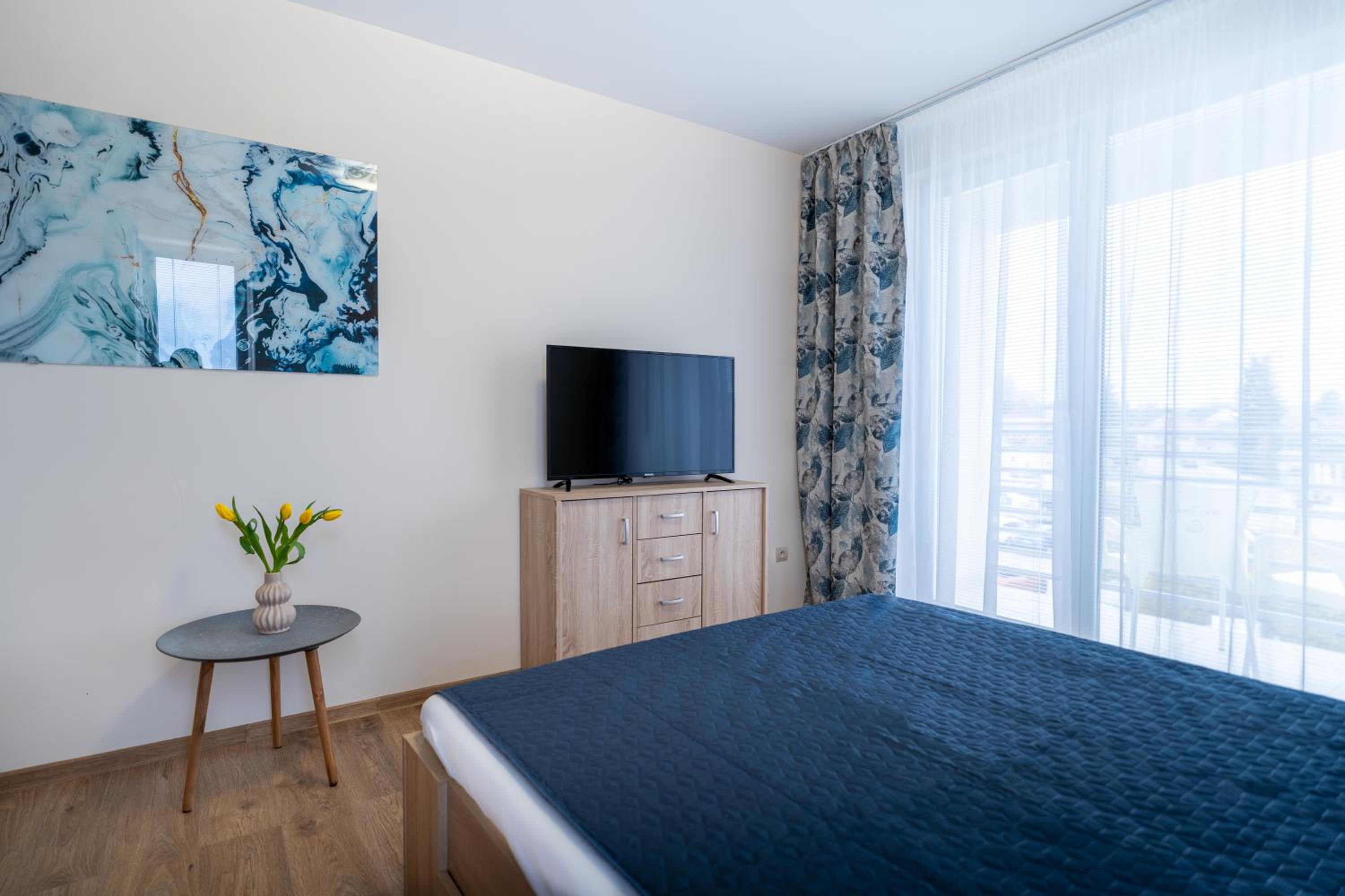 King Room with Balcony photo 1