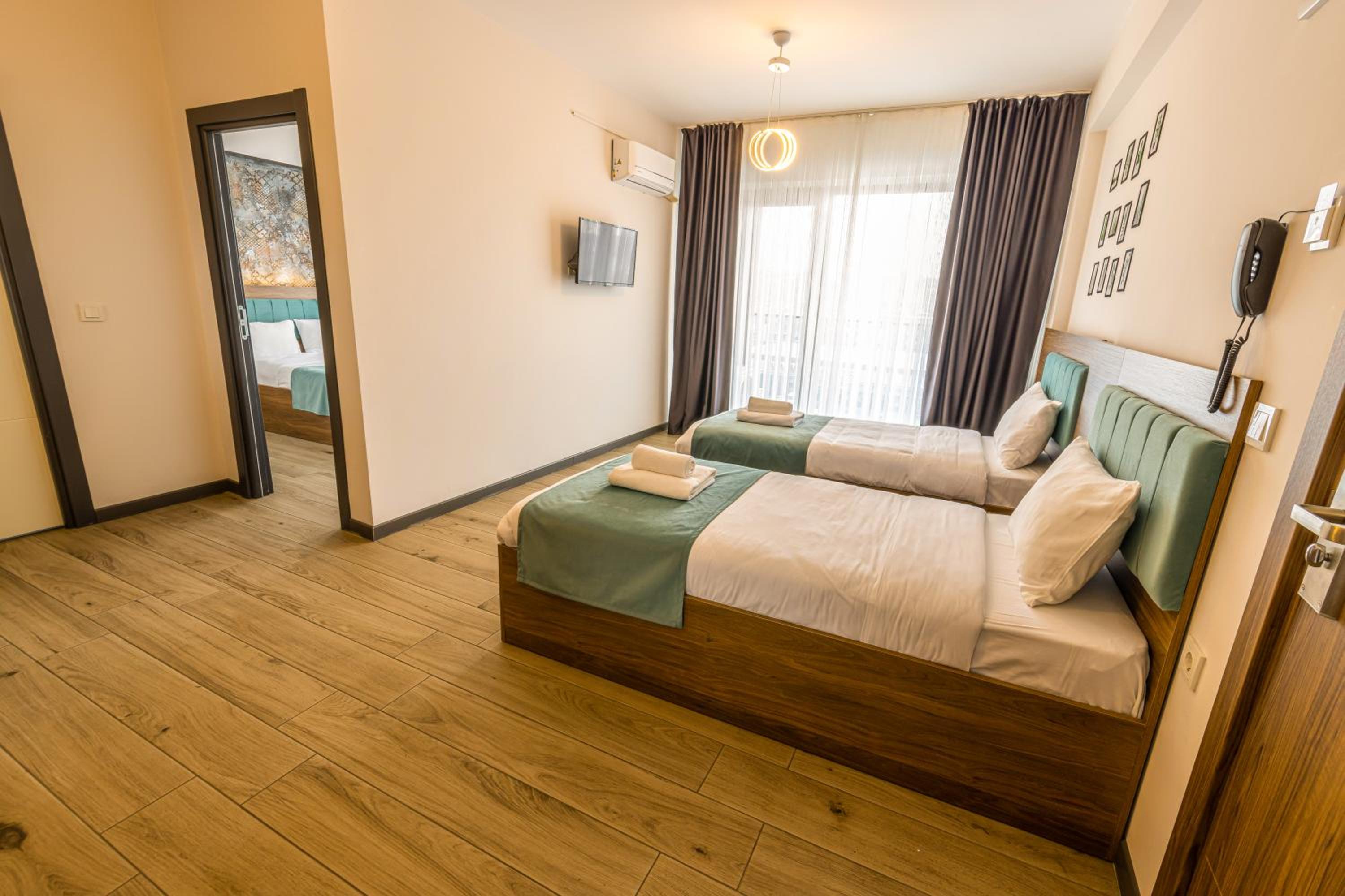 Family Suite - Photo 1