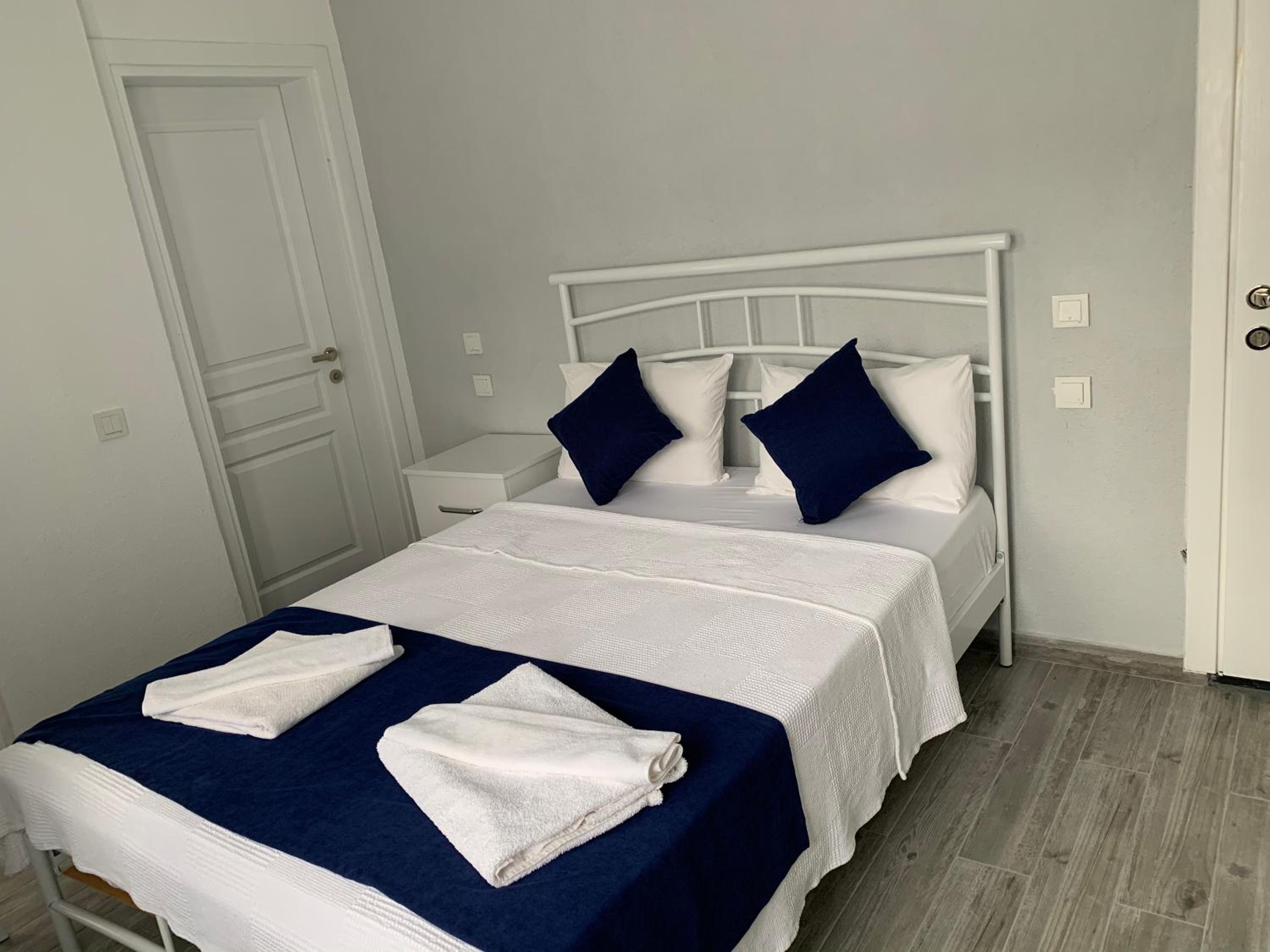 Double Room with Balcony photo 2