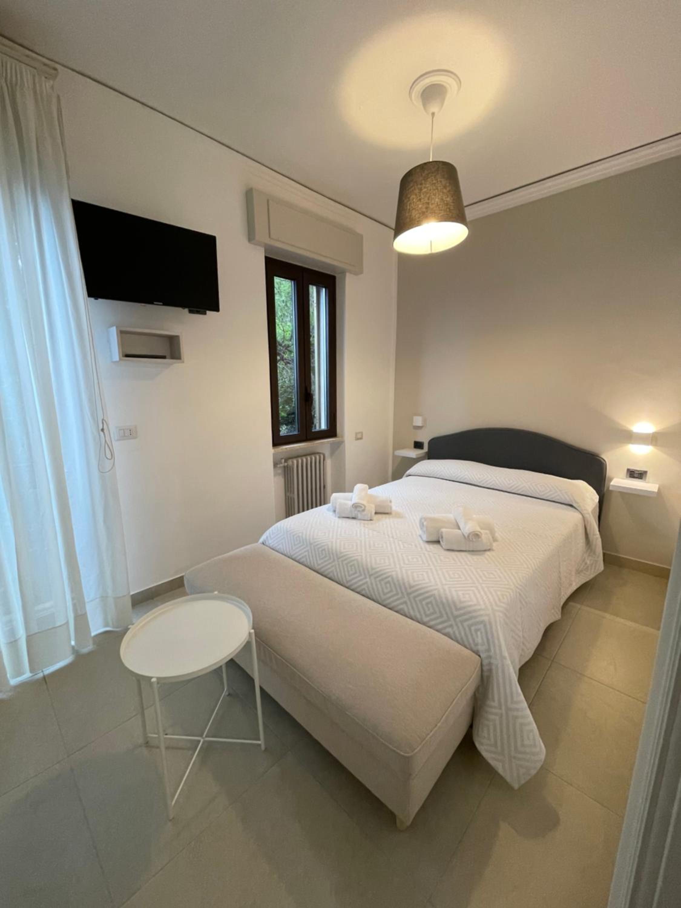 Economy Double Room photo 3