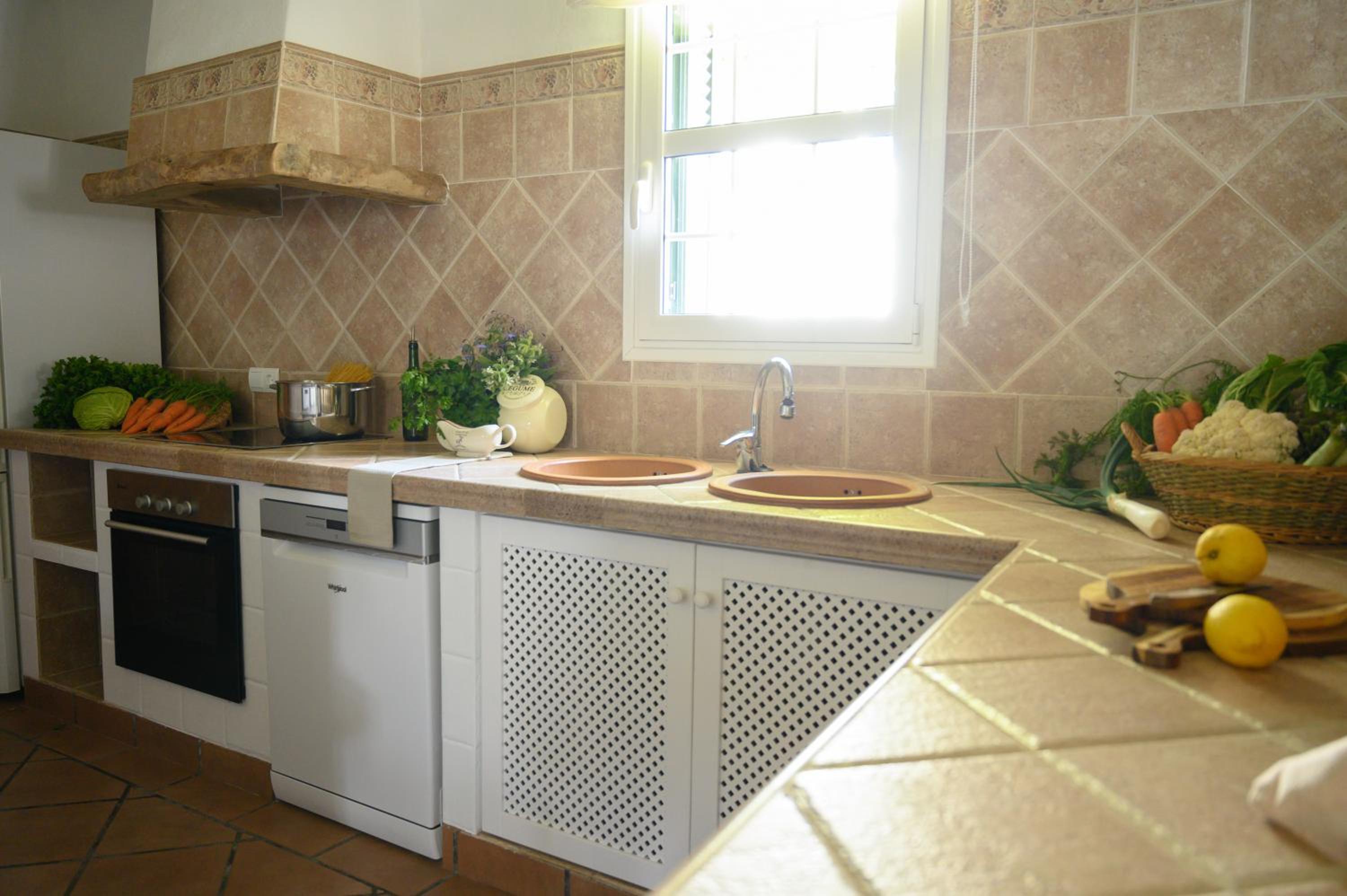 Three-Bedroom House photo 2