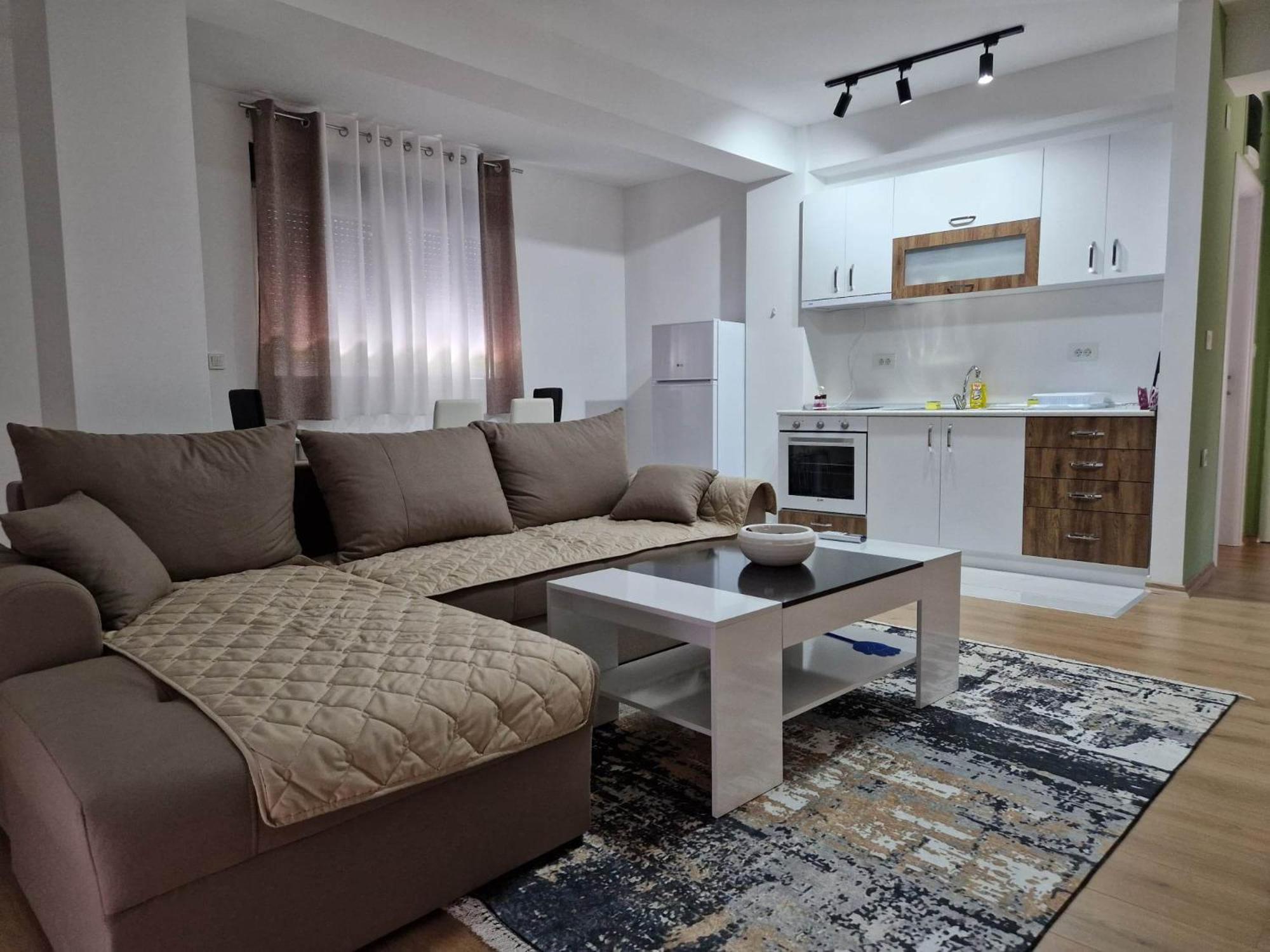 One-Bedroom Apartment photo 1